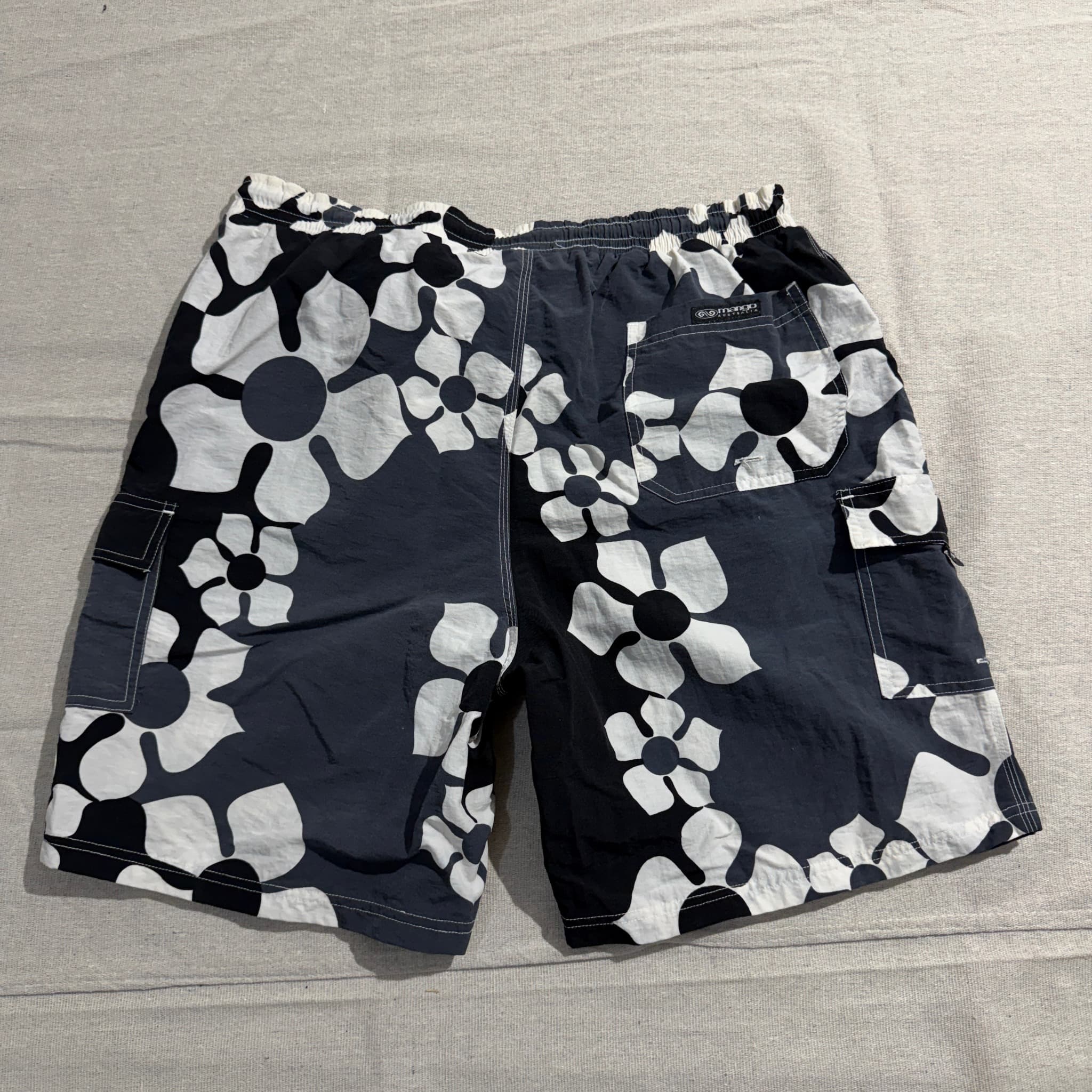 Mango Surf Floral Cargo Swim Shorts Black White Size L — photo 5 of 7