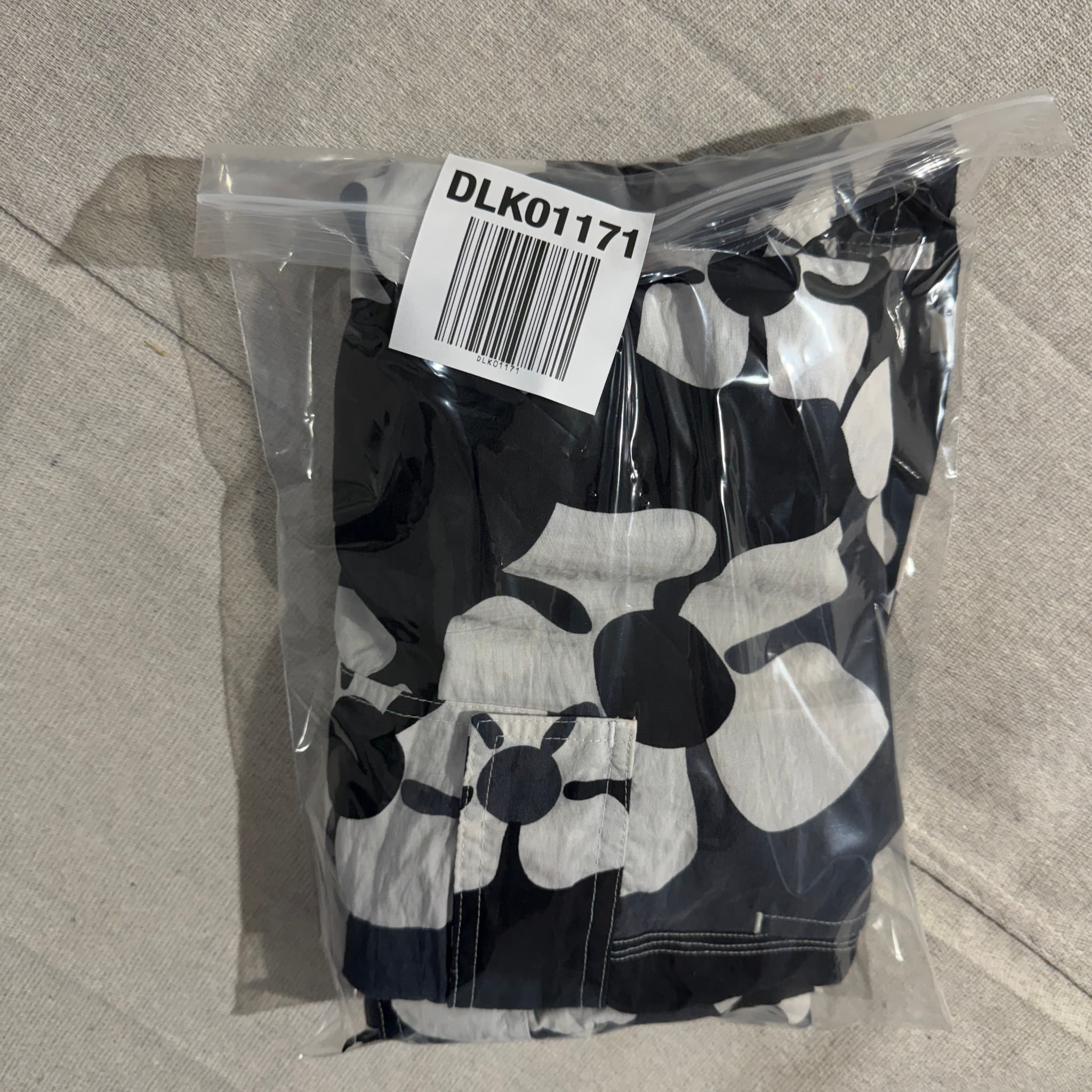 Mango Surf Floral Cargo Swim Shorts Black White Size L — photo 7 of 7