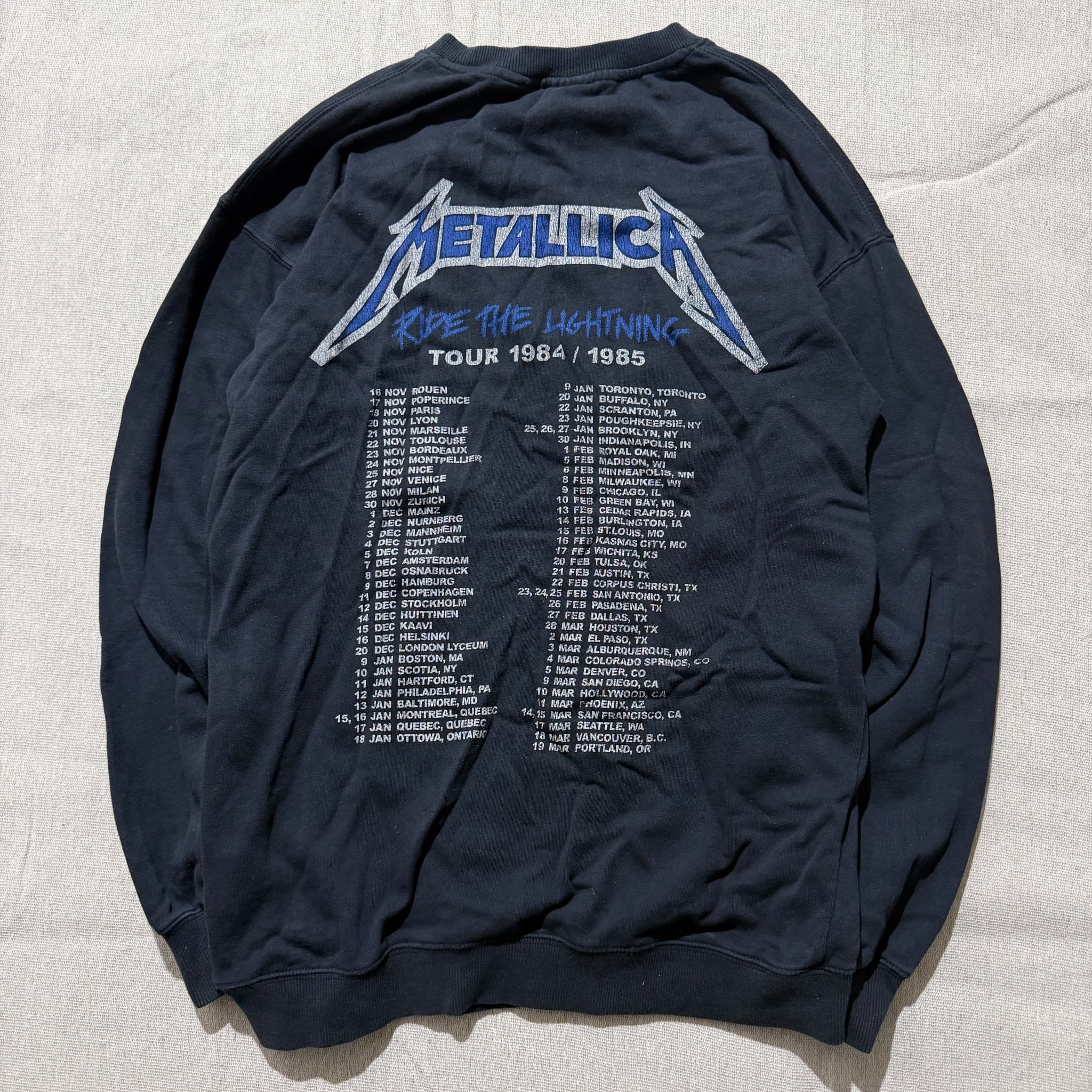 Metallica Ride The Lightning Tour Graphic Sweatshirt Black Size XS — photo 5 of 7