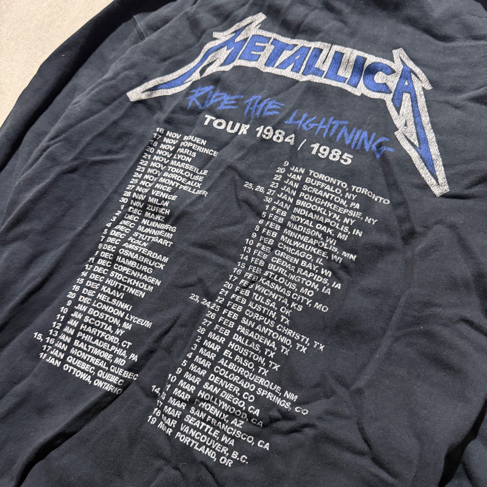 Metallica Ride The Lightning Tour Graphic Sweatshirt Black Size XS — photo 6 of 7