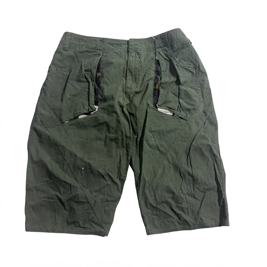 Multi-Pocket Camo-Lined Cargo Shorts — photo 1 of 6