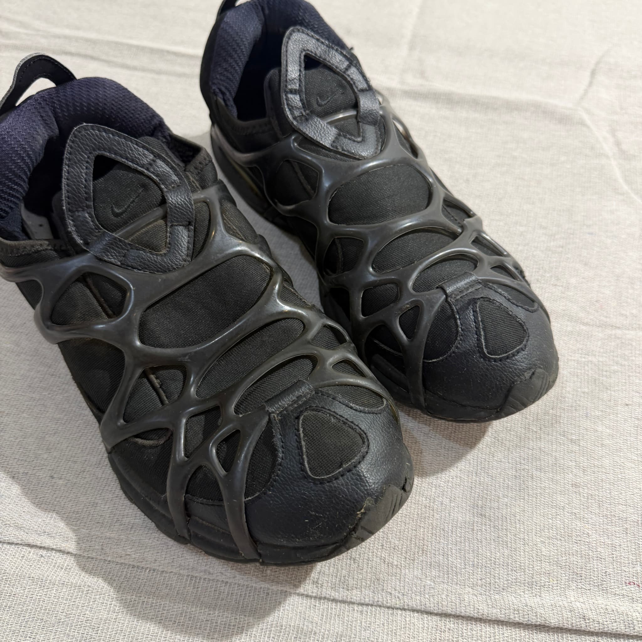Nike Air Kukini Triple Black Sneakers — photo 2 of 8