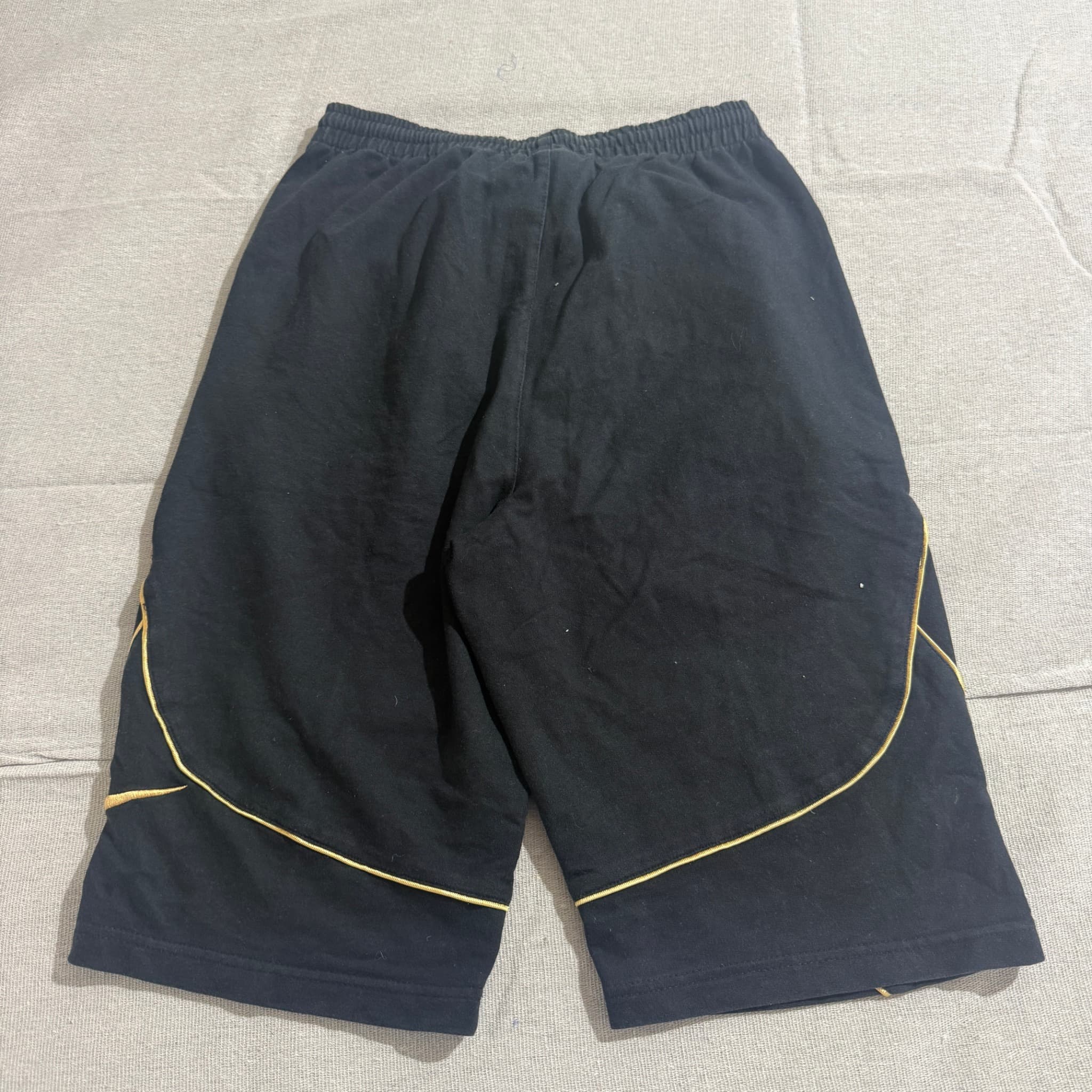 Nike Black and Gold Piping Athletic Shorts Size L — photo 2 of 6