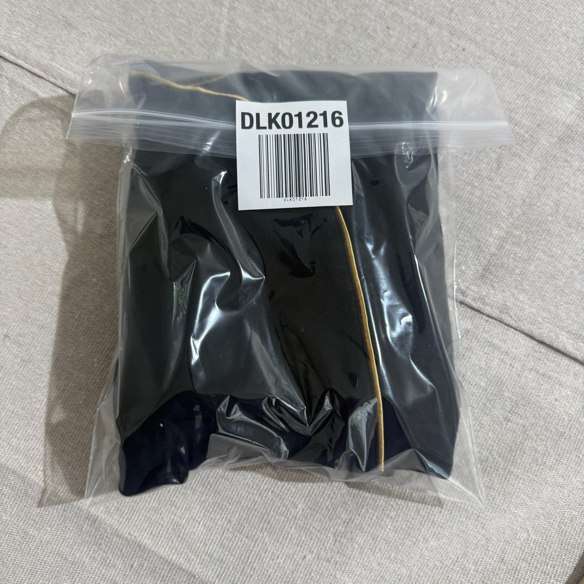 Nike Black and Gold Piping Athletic Shorts Size L — photo 6 of 6