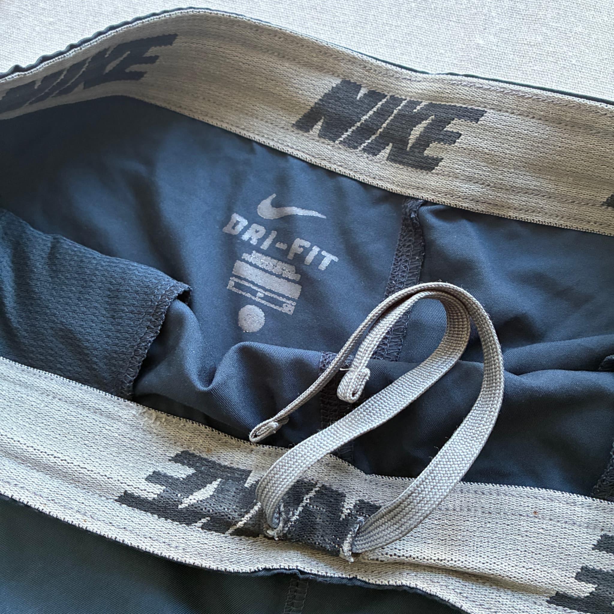 Nike Black Athletic Training Pants — photo 4 of 8