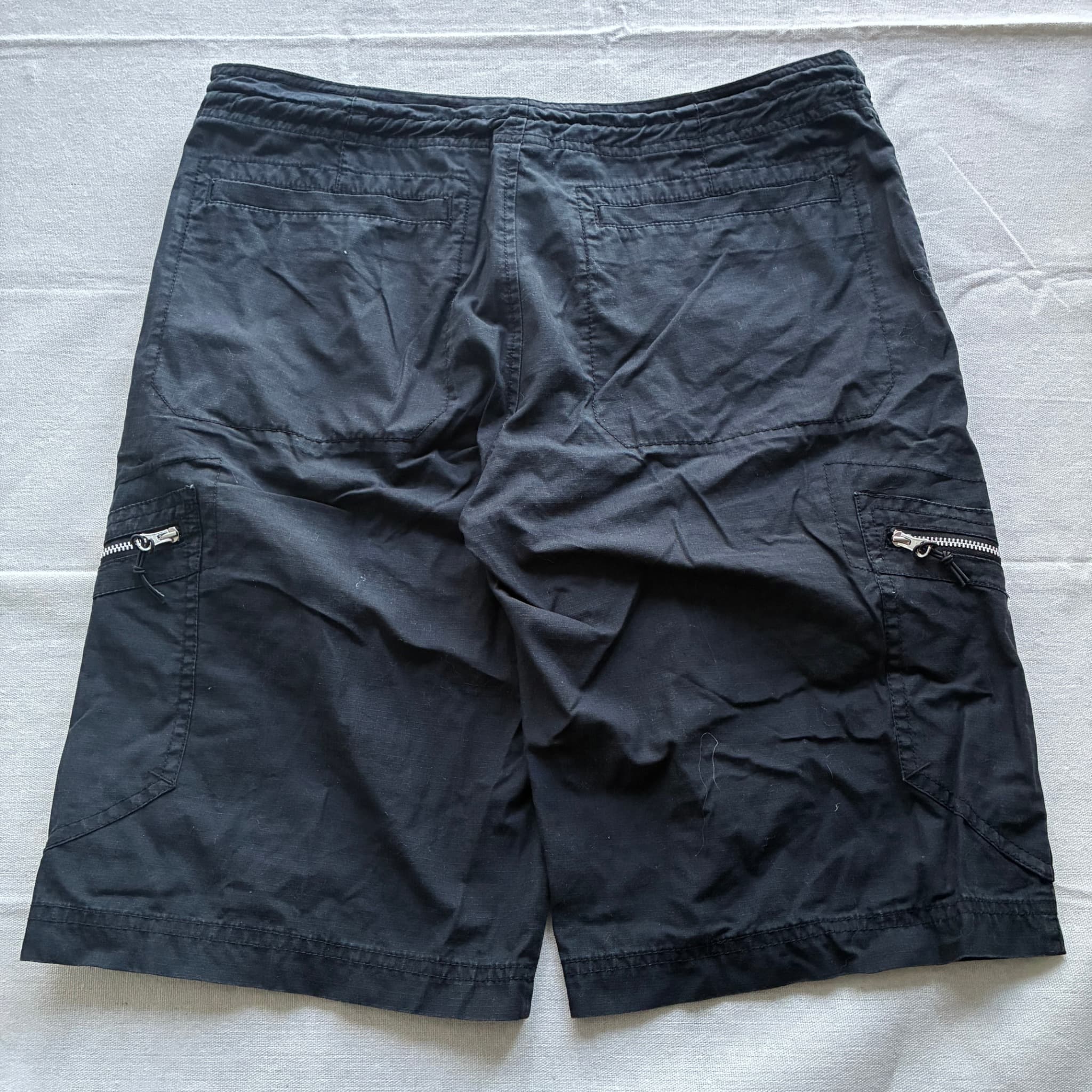Nike Black Cargo Shorts With Zipper Pockets Size L — photo 5 of 7