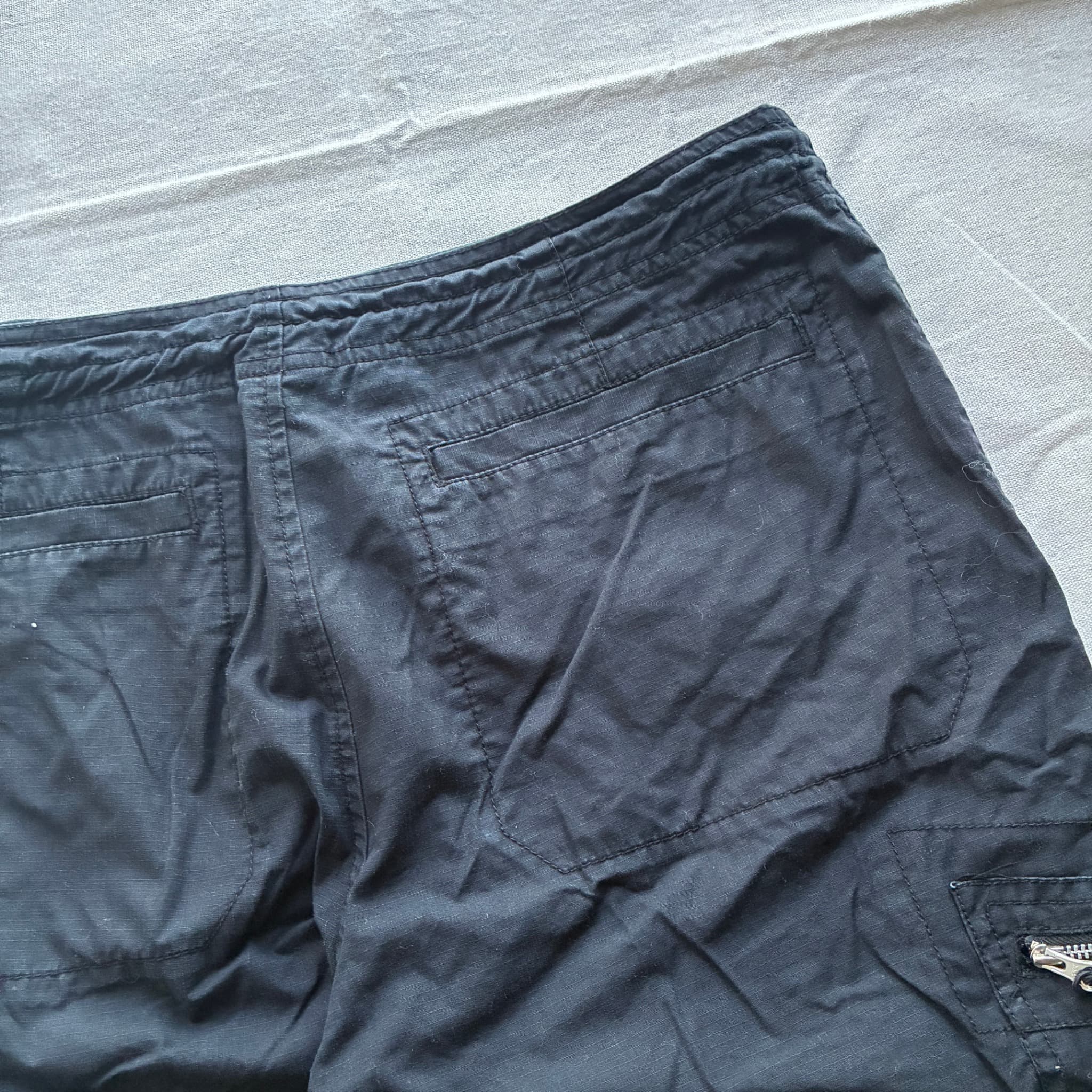 Nike Black Cargo Shorts With Zipper Pockets Size L — photo 6 of 7