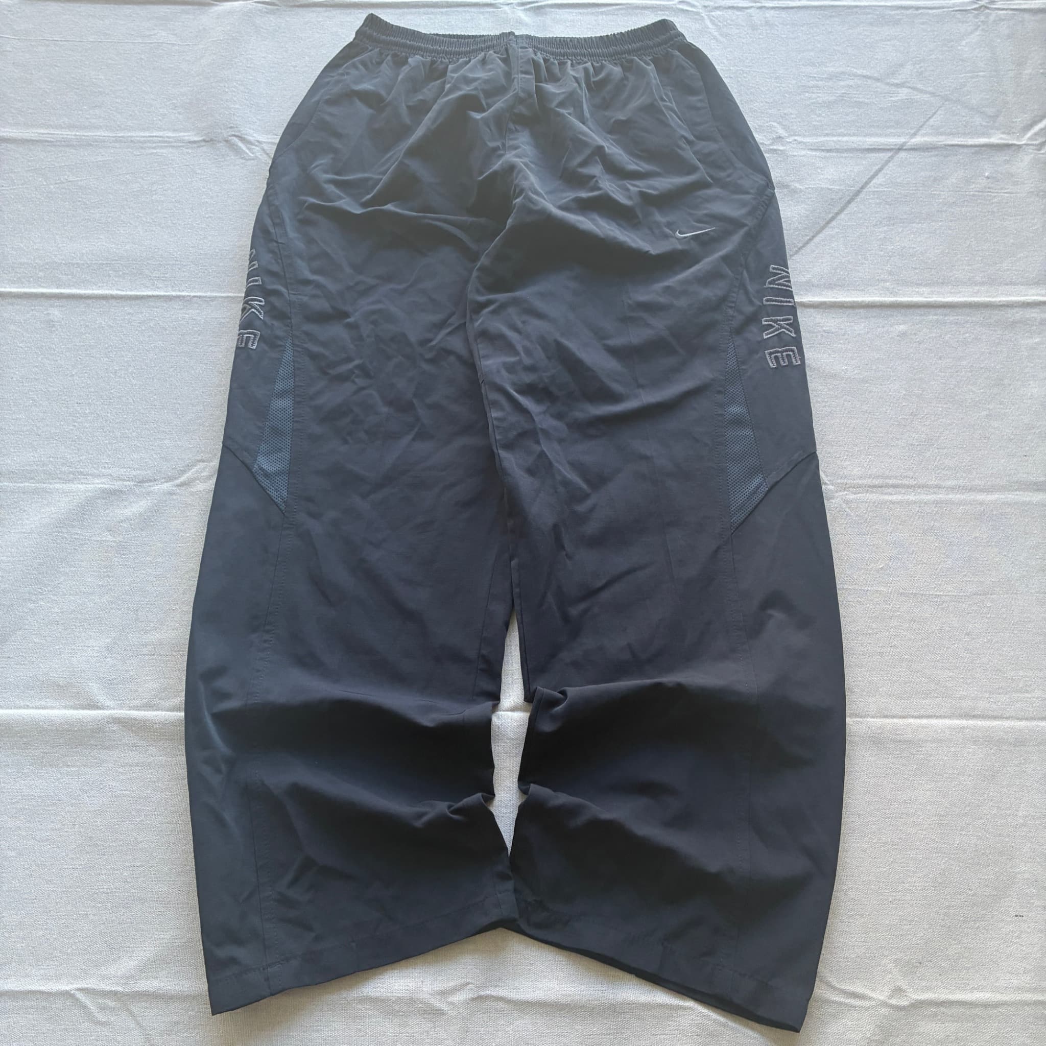 Nike Black Nylon Track Pants — photo 1 of 6