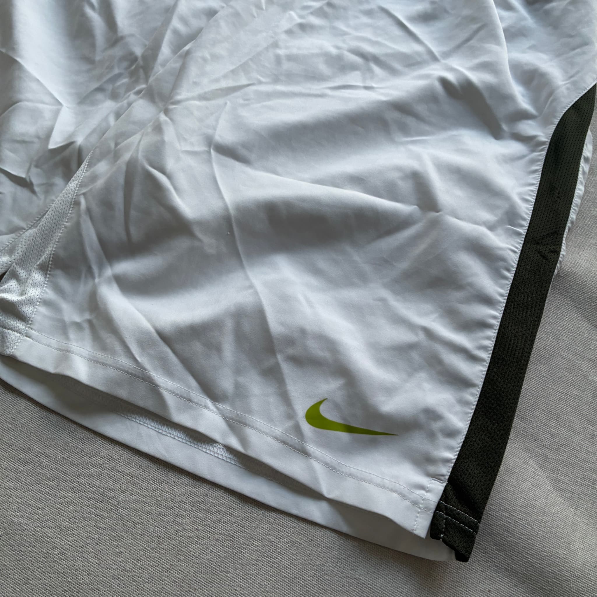 Nike Dri-FIT Men's Training Shorts White XXL — photo 2 of 8