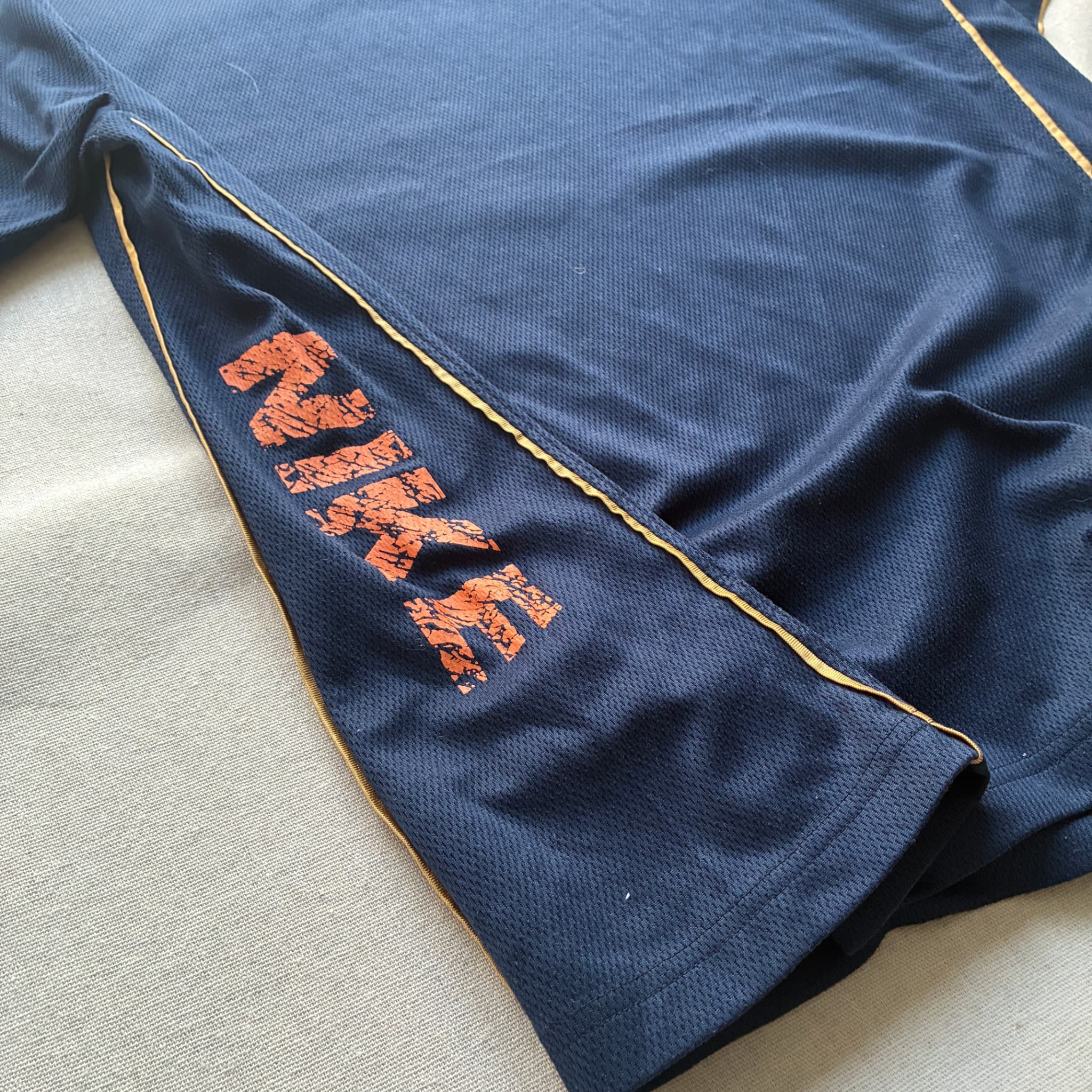 Nike Dri-FIT Mesh Training T-Shirt Navy Orange XL — photo 2 of 6