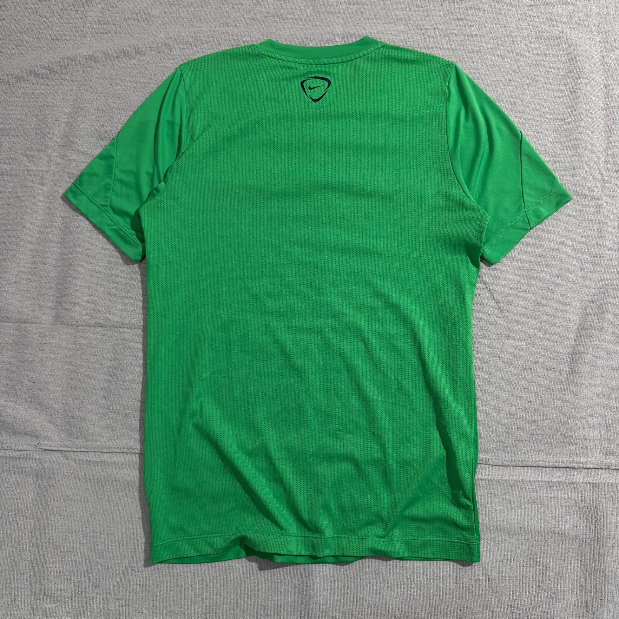 Nike Dri-FIT Skull And Crossbones Graphic T-Shirt Green Men's Size M — photo 4 of 5