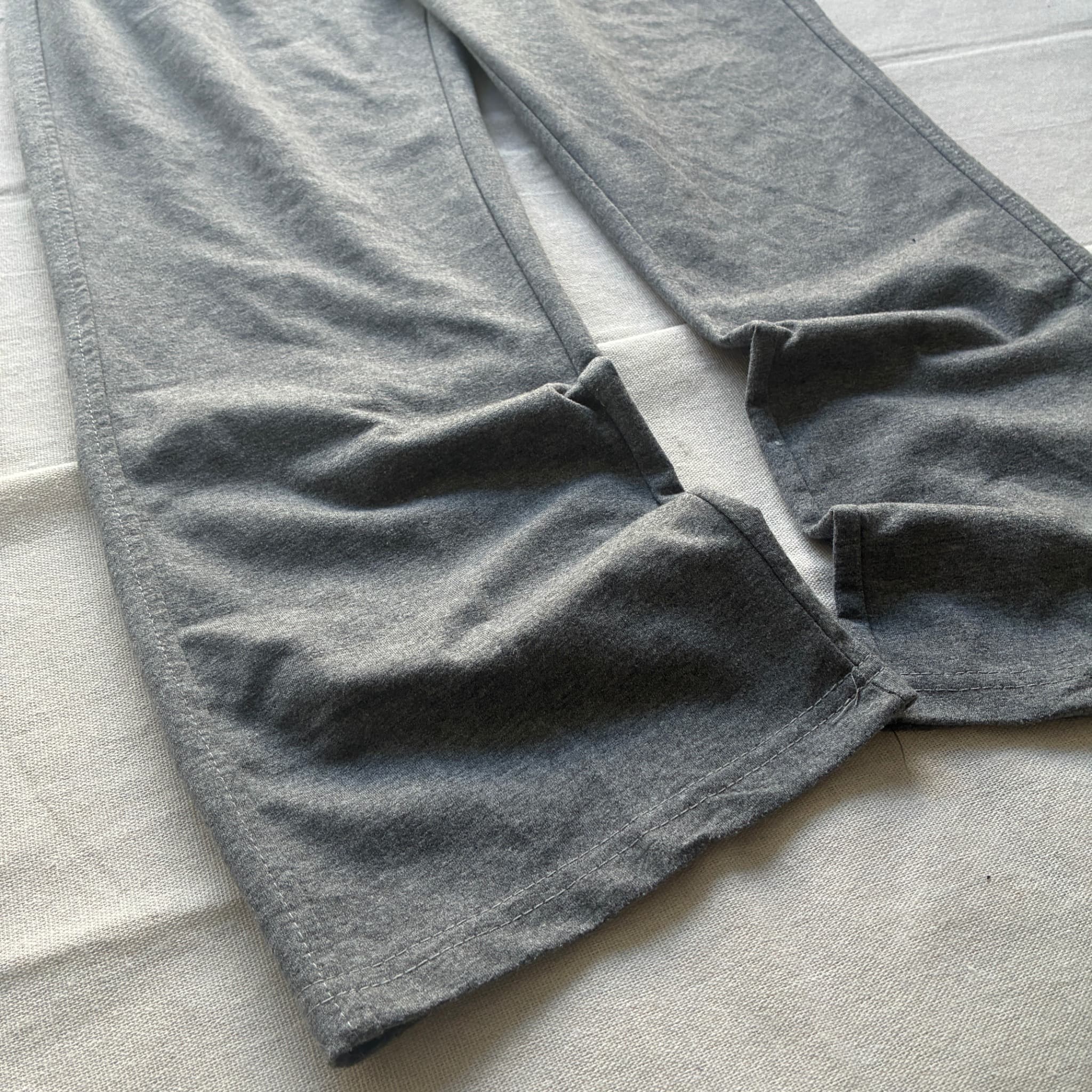 Nike Grey Sweatpants With Green Accents — photo 2 of 7
