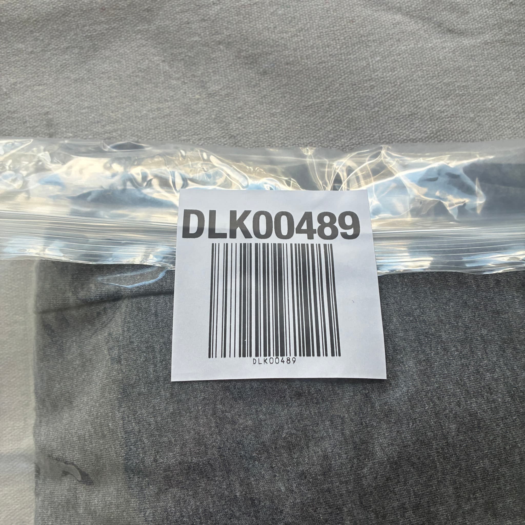 Nike Grey Sweatpants With Green Accents — photo 7 of 7