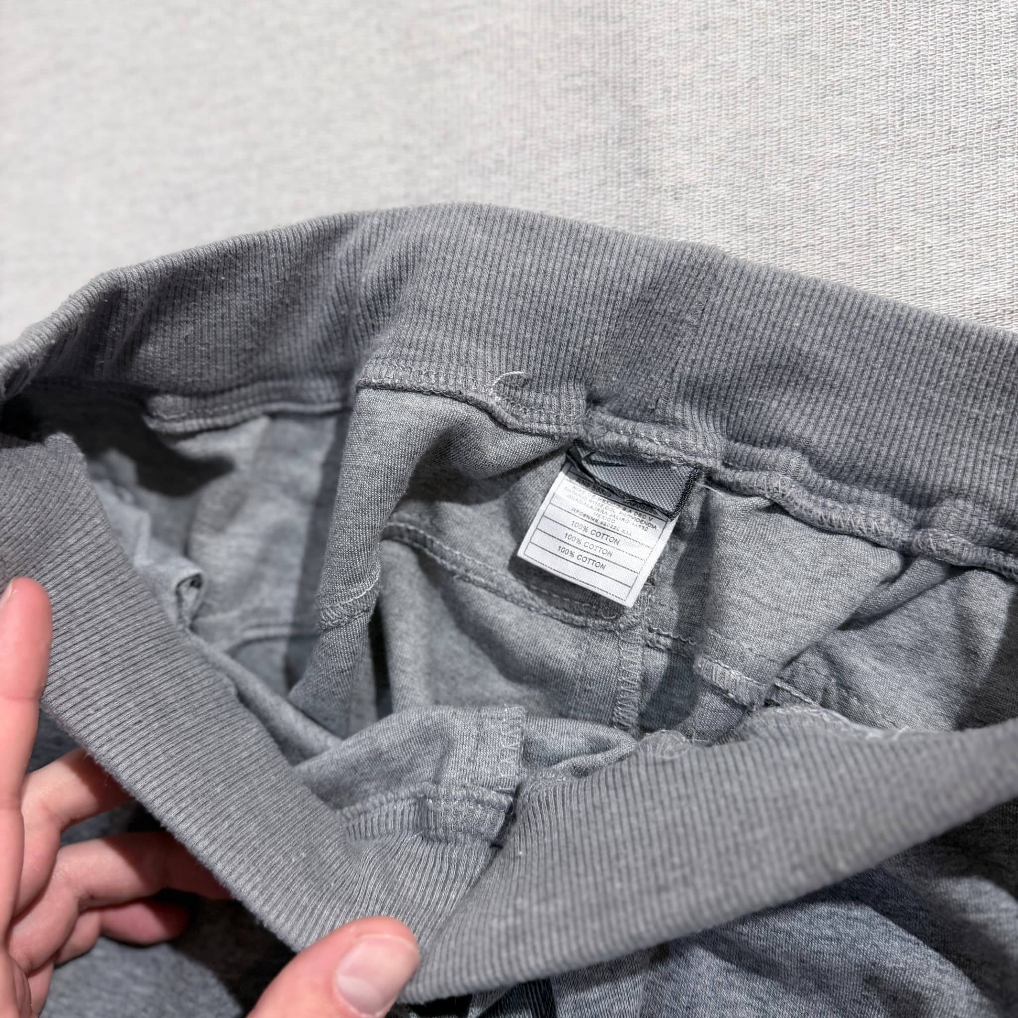 Nike Grey Sweatpants Women's — photo 5 of 8