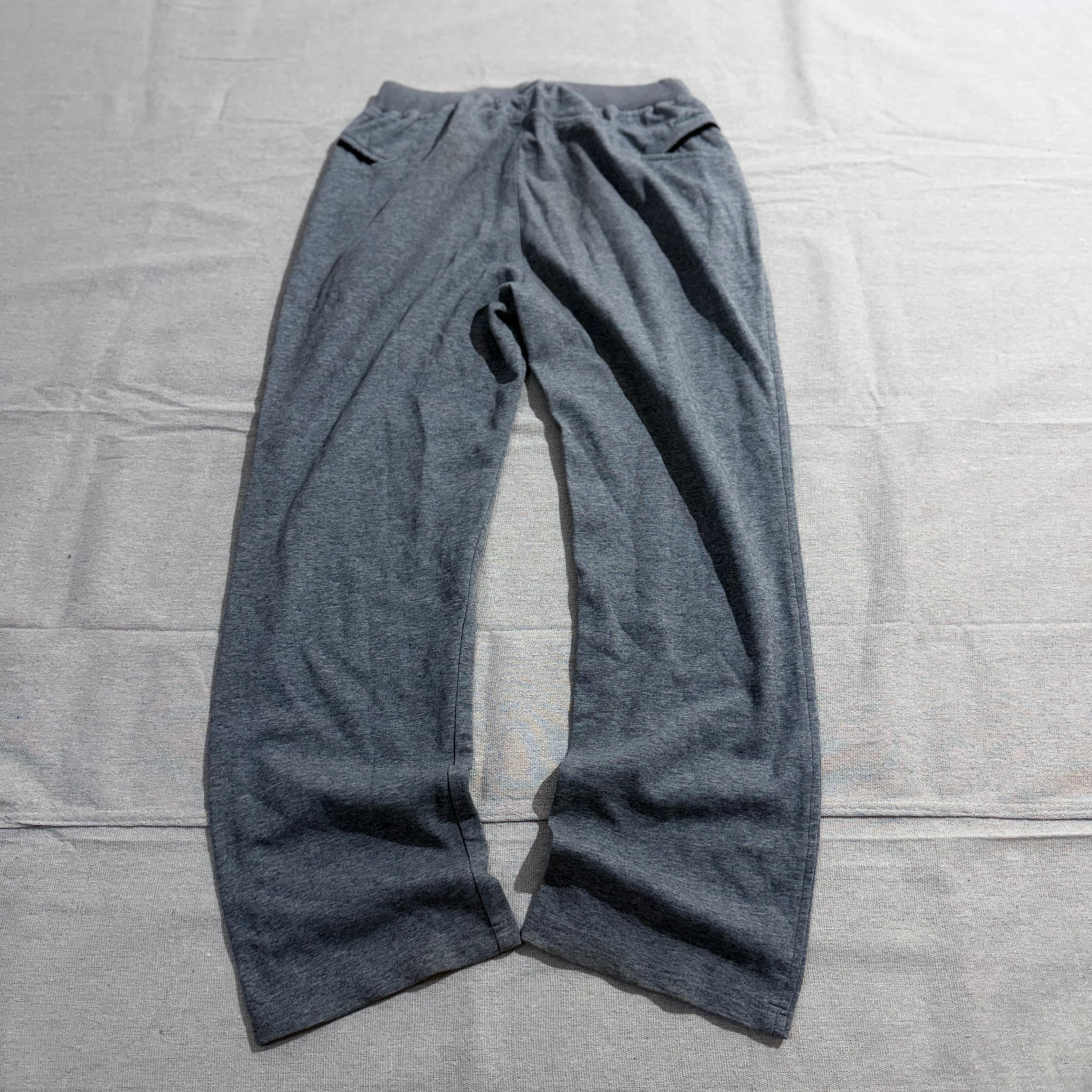 Nike Grey Sweatpants Women's — photo 6 of 8