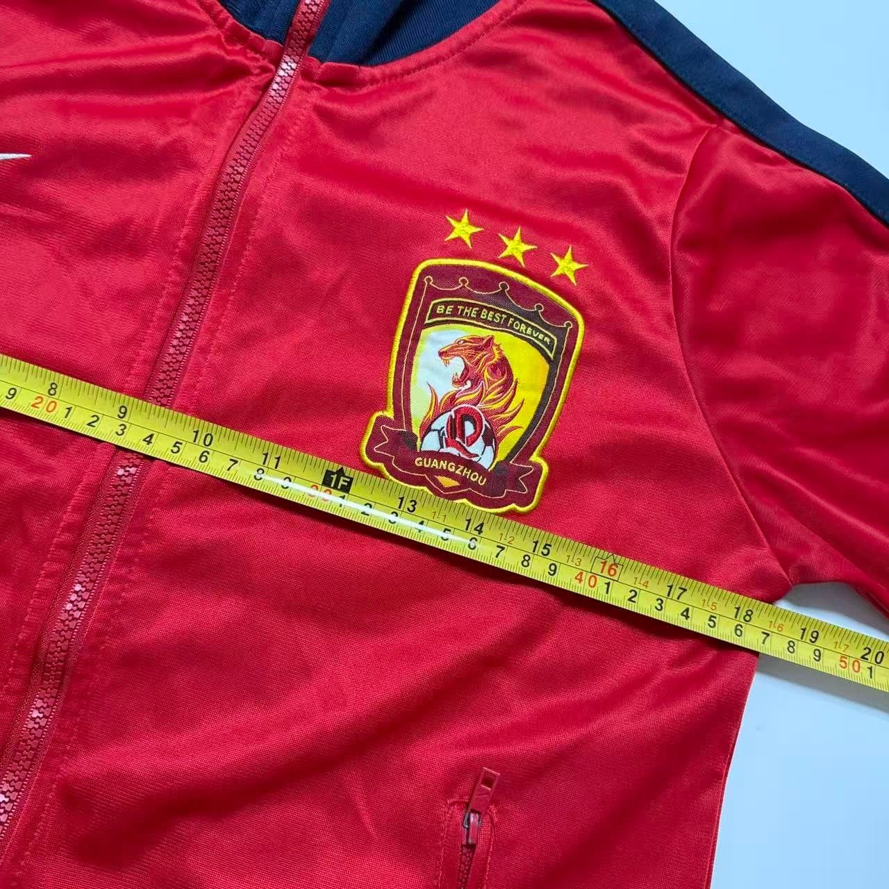 Nike Guangzhou Evergrande FC Track Jacket Red Size S — photo 4 of 7