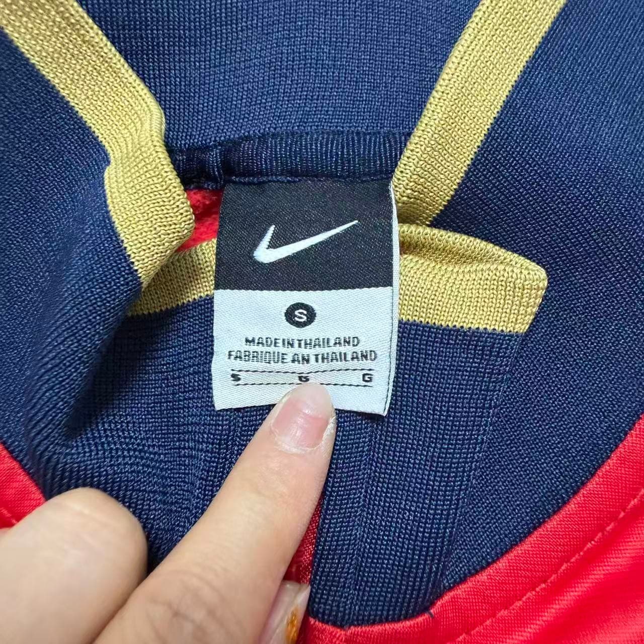Nike Guangzhou Evergrande FC Track Jacket Red Size S — photo 6 of 7