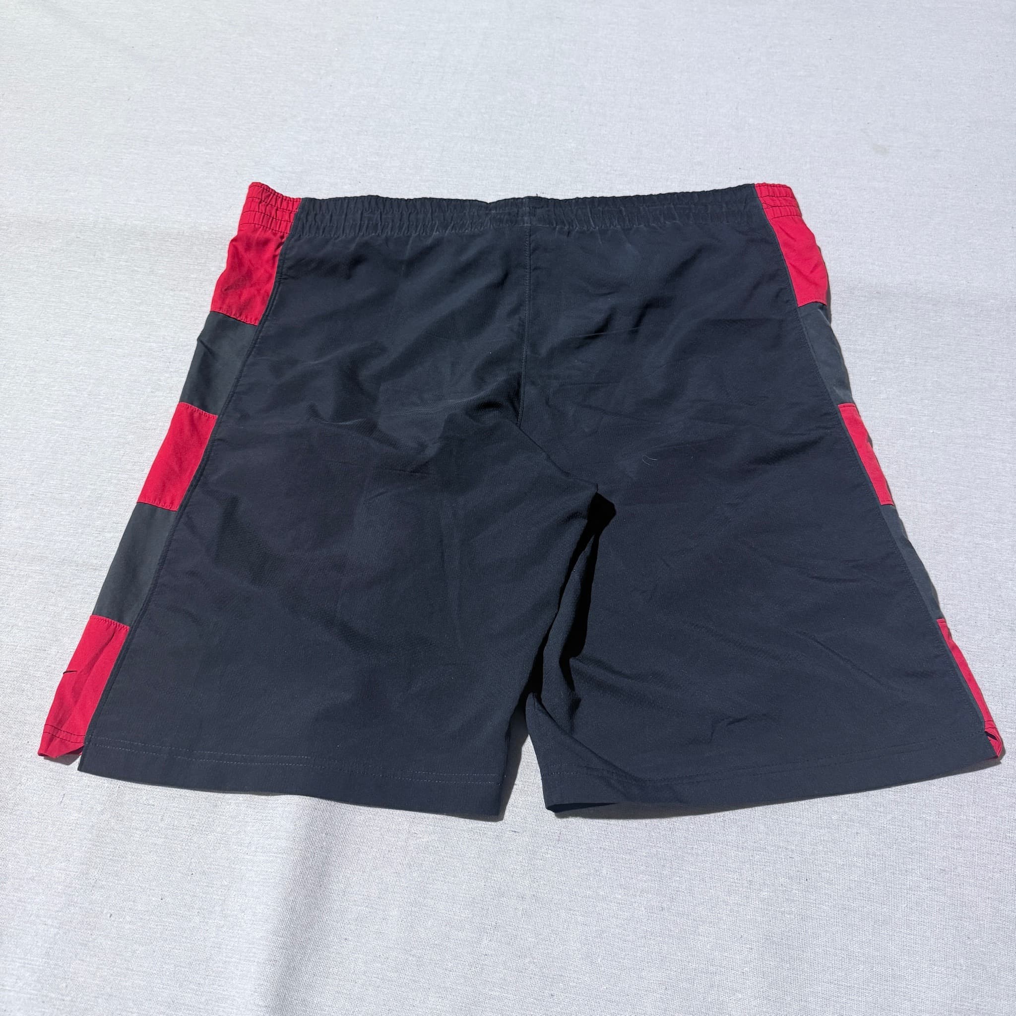 Nike Men's Athletic Training Shorts Black Red Size XL — photo 3 of 4