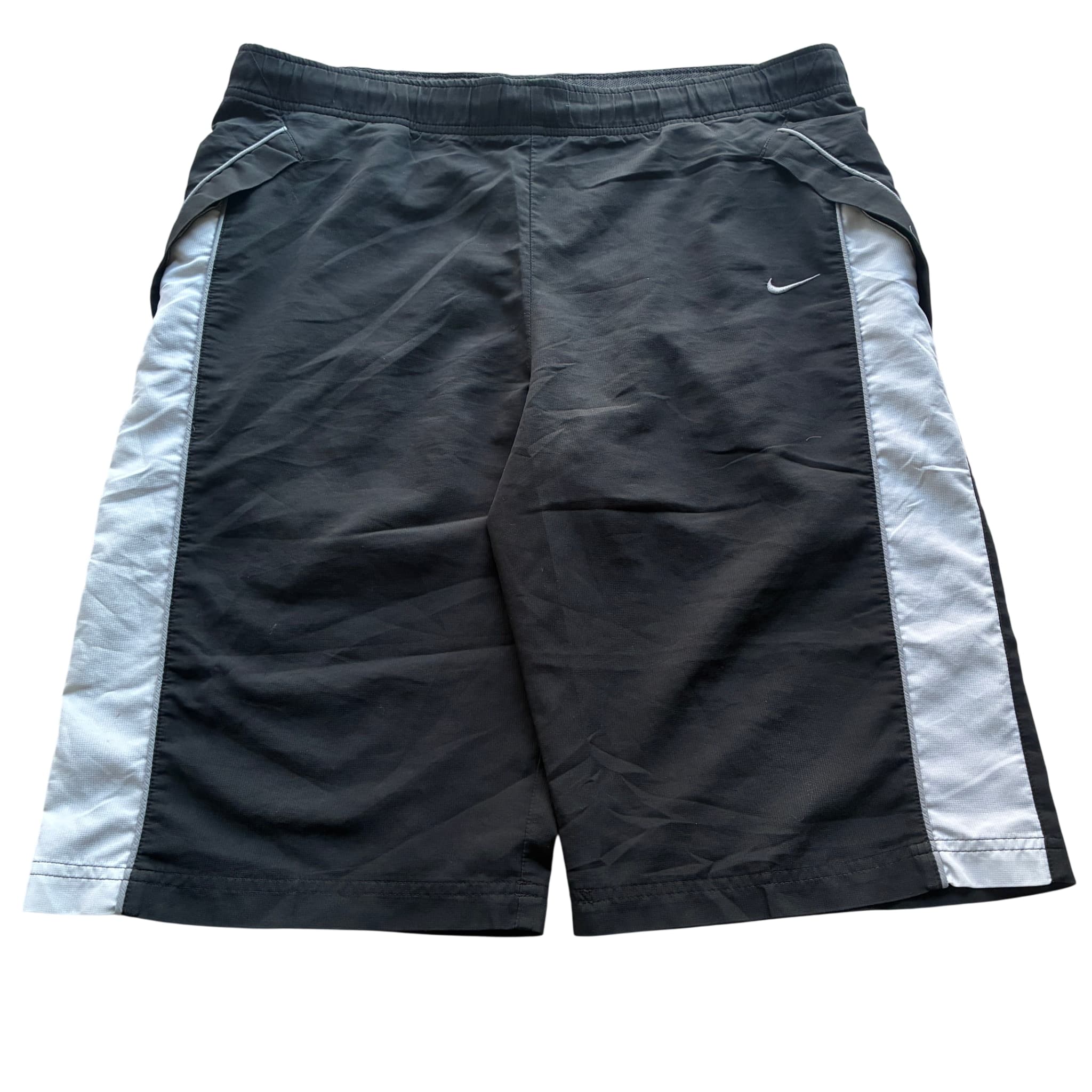 Nike Men's Black And White Athletic Training Shorts Baggy Vintage 2000s Size L — photo 1 of 7
