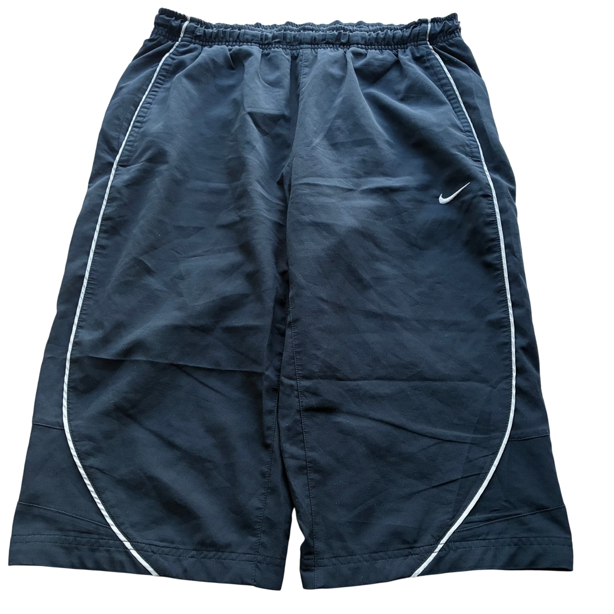 Nike Men's Black Athletic Training Shorts With White Piping Size L — photo 1 of 7