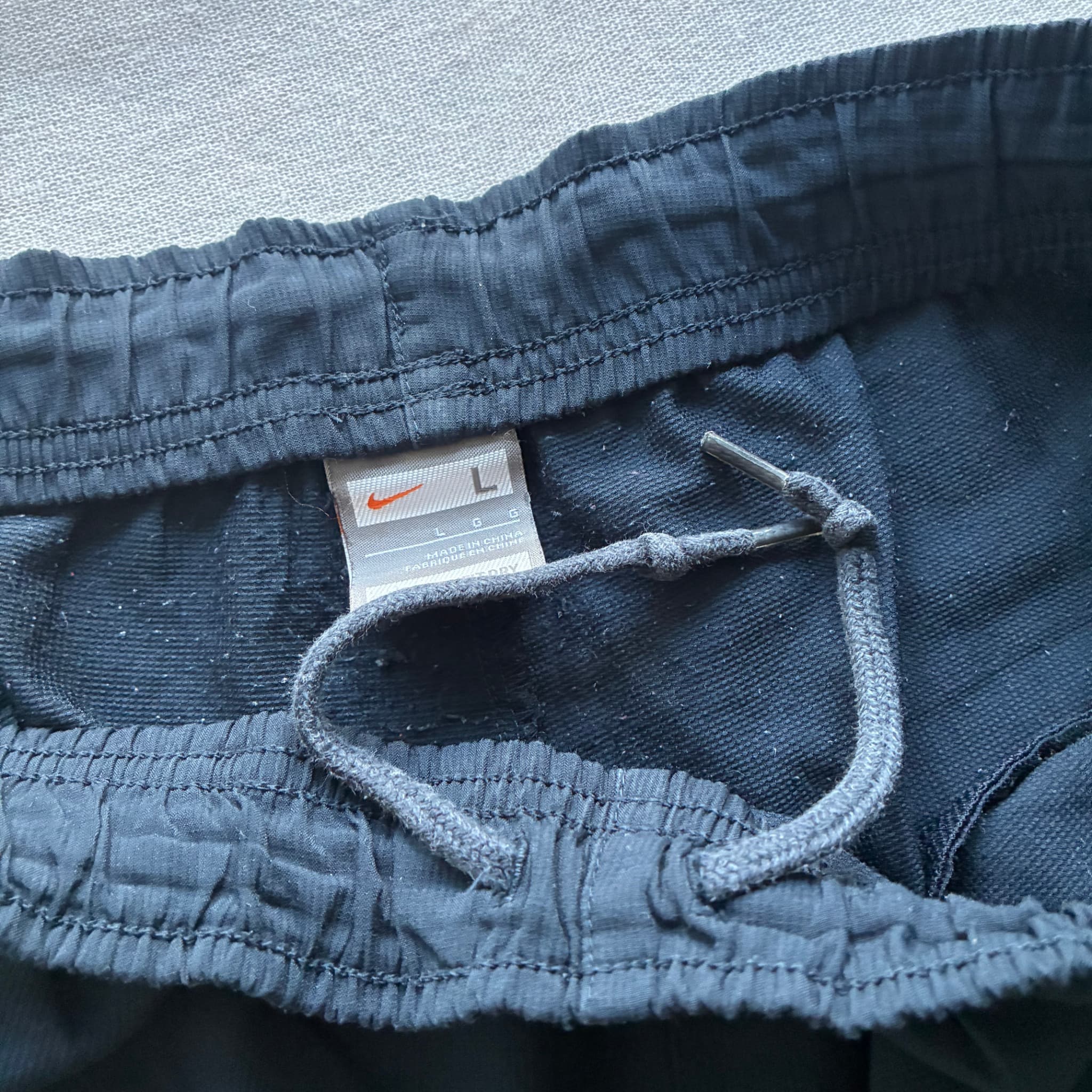 Nike Men's Black Athletic Training Shorts With White Piping Size L — photo 4 of 7