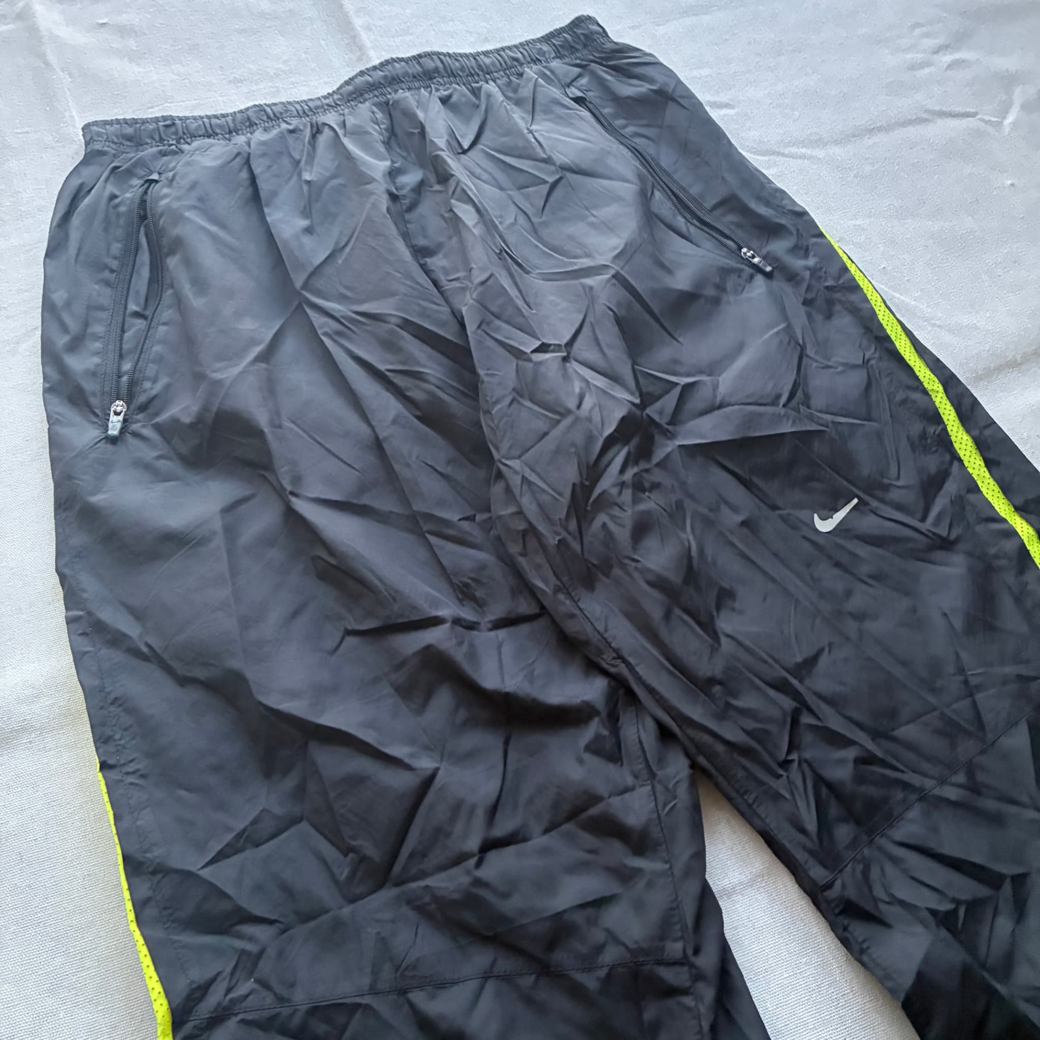 Nike Men's Black Neon Yellow Windbreaker Track Pants Size Large — photo 2 of 11