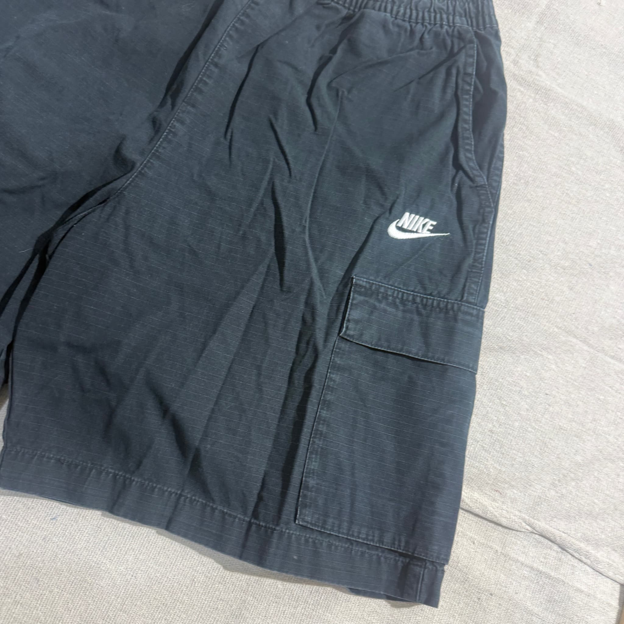 Nike Men's Black Ripstop Cargo Shorts — photo 2 of 6