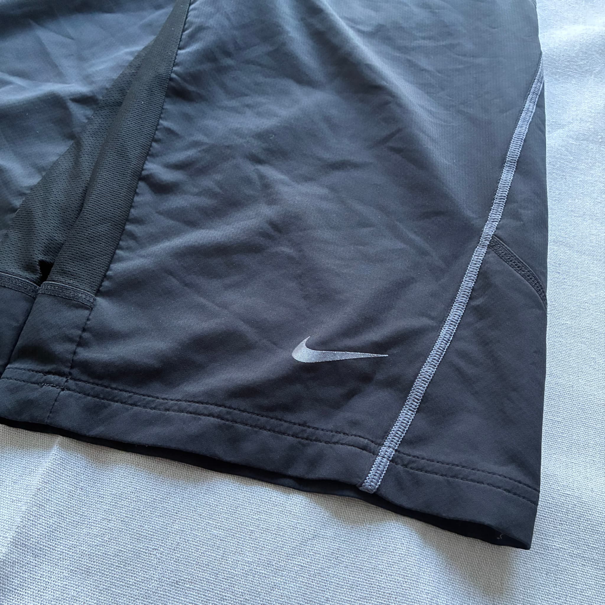 Nike Men's Dri-FIT Training Shorts Black With Zipper Pockets — photo 2 of 8