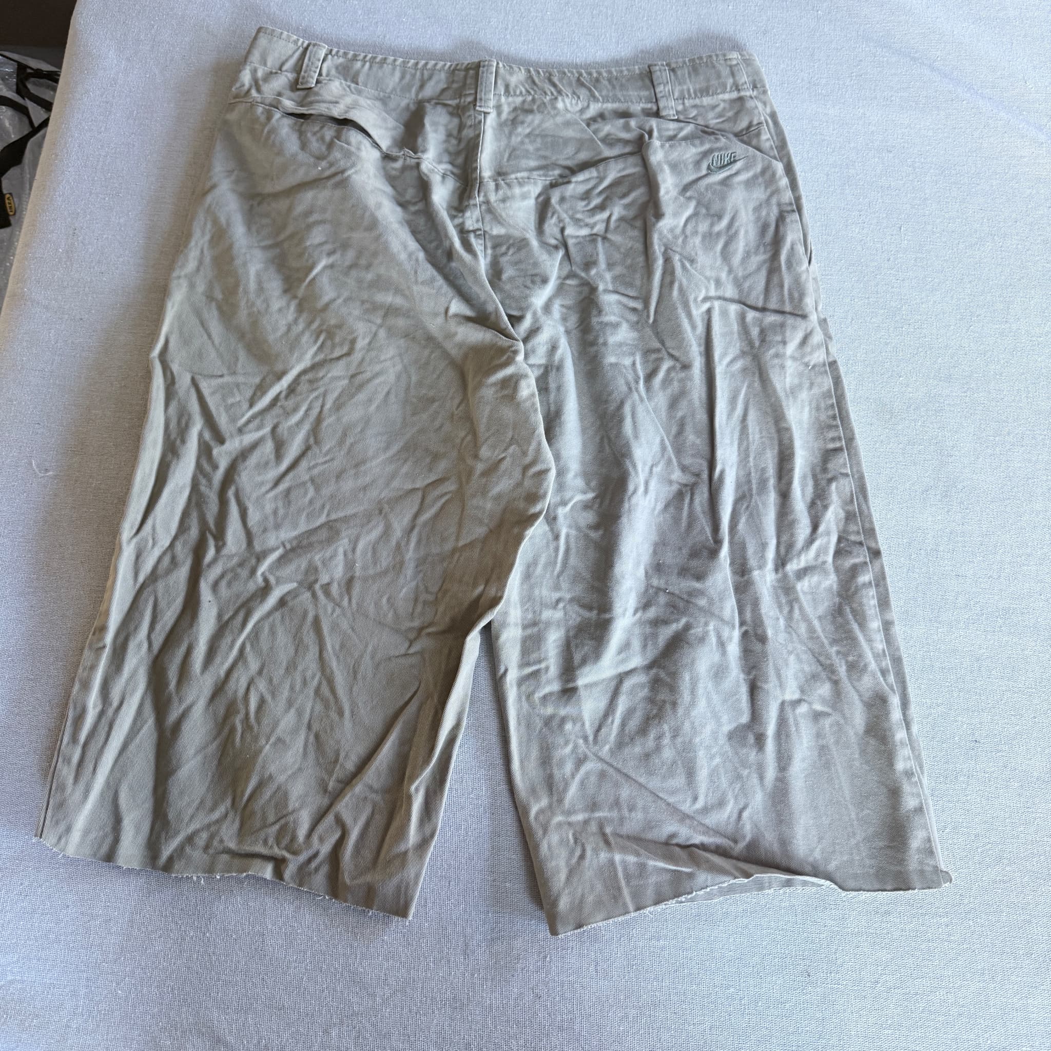 Nike Men's Khaki Flat Front Casual Shorts Size Large — photo 5 of 6