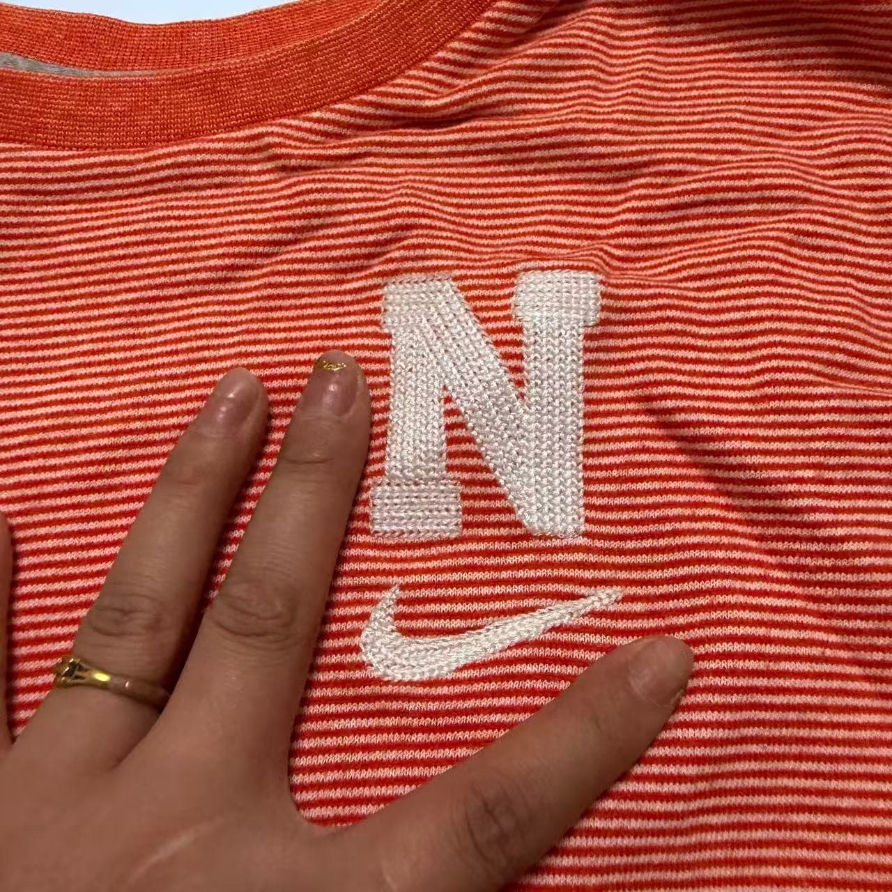 Nike Orange And White Striped Long Sleeve Sweatshirt — photo 4 of 7
