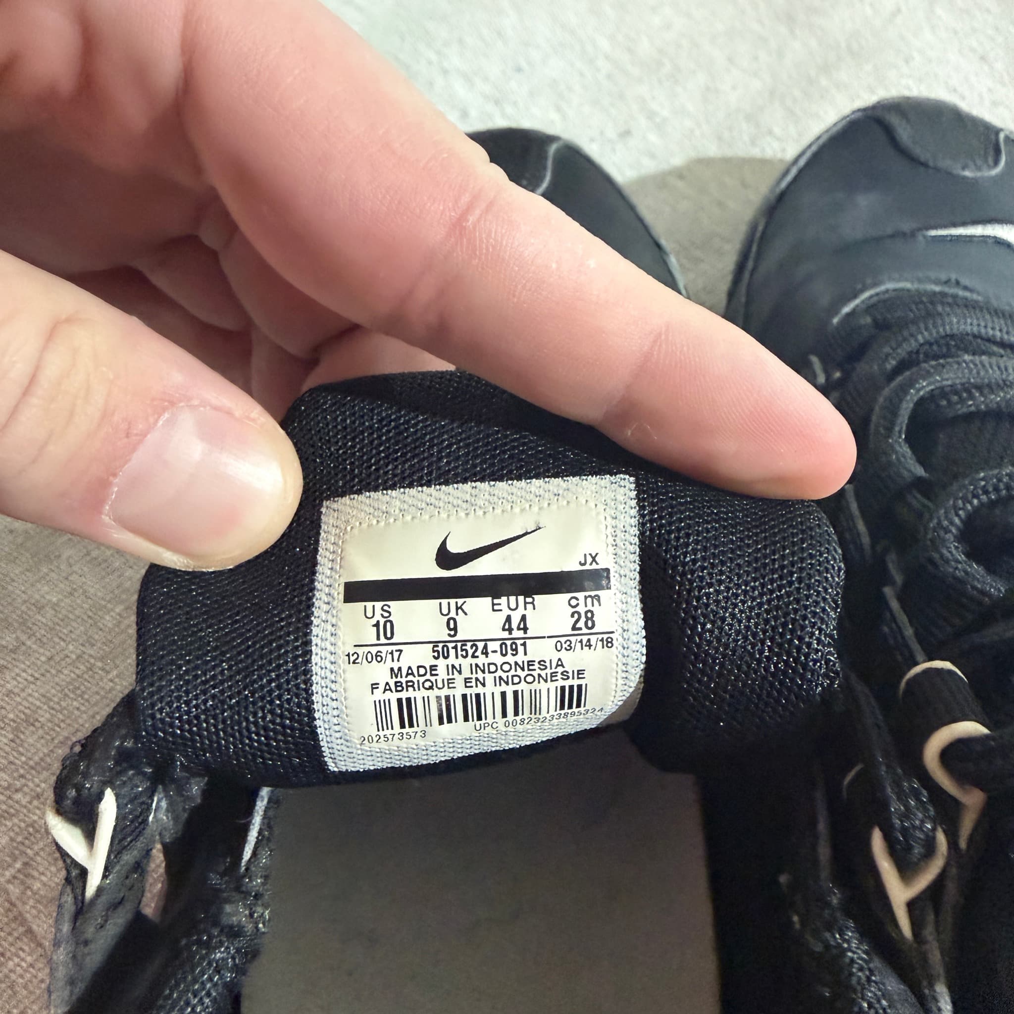 Nike Shox NZ Black Metallic Silver Sneakers — photo 5 of 9