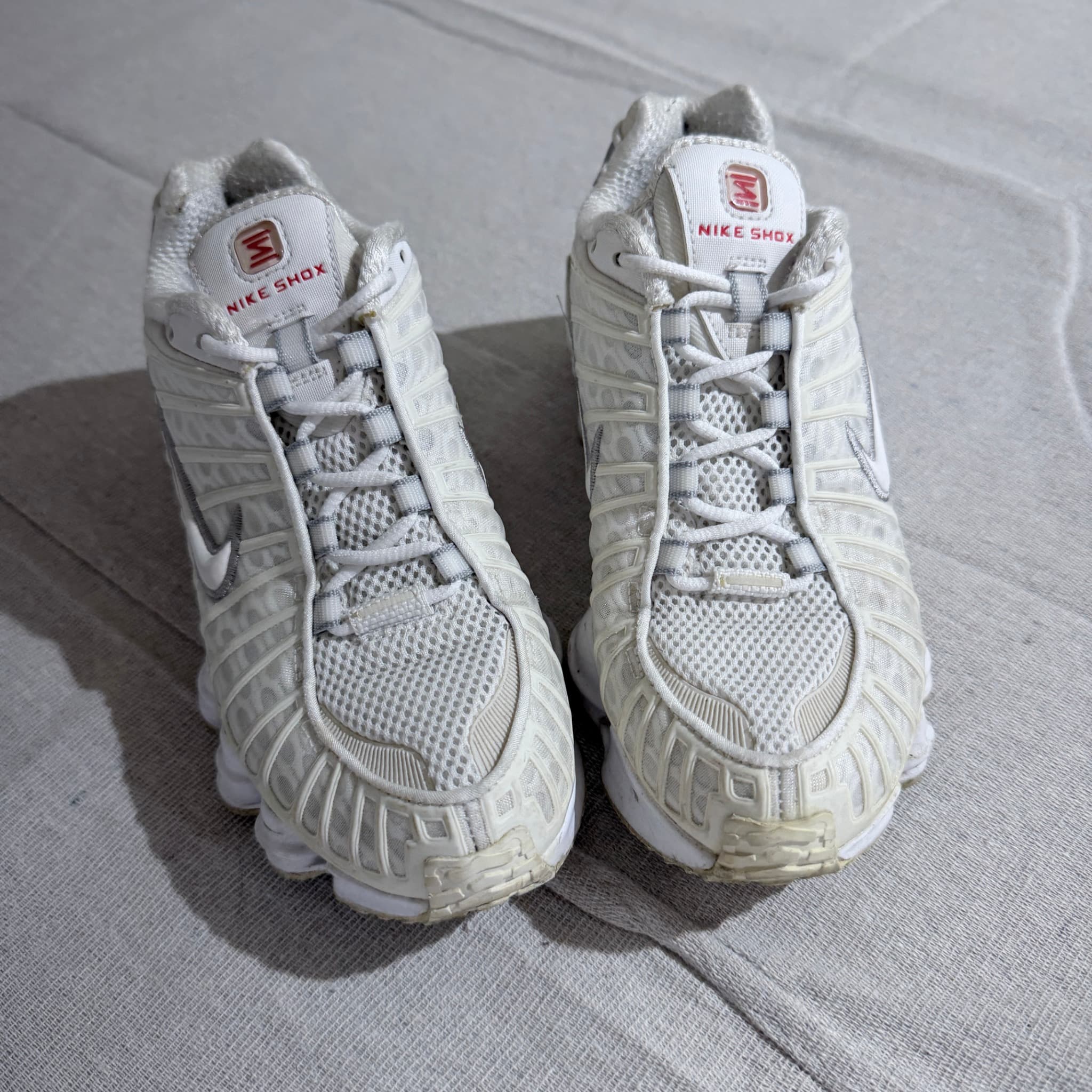 Nike Shox TL White Metallic Silver Sneakers Women's Size US 6.5 — photo 2 of 9