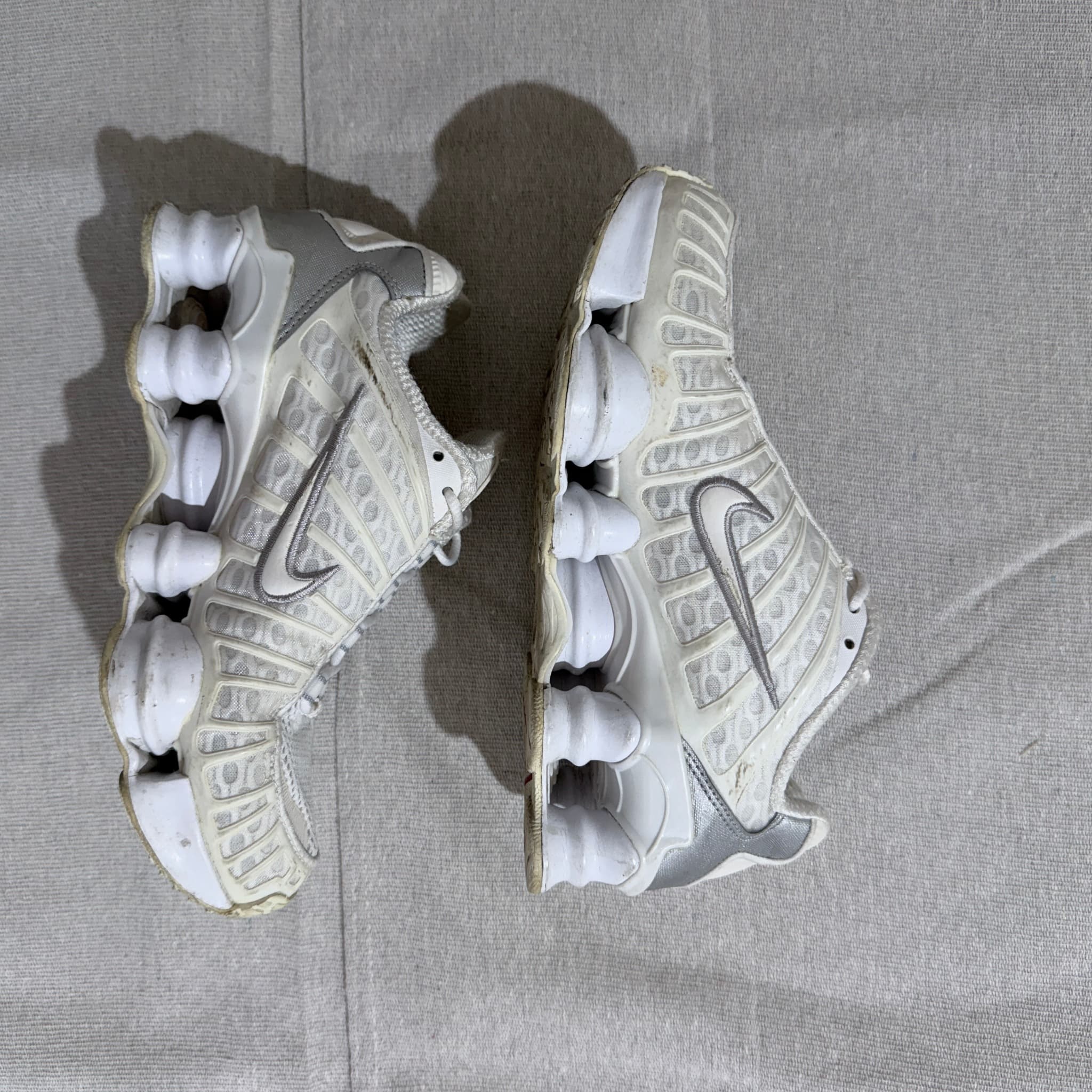 Nike Shox TL White Metallic Silver Sneakers Women's Size US 6.5 — photo 6 of 9