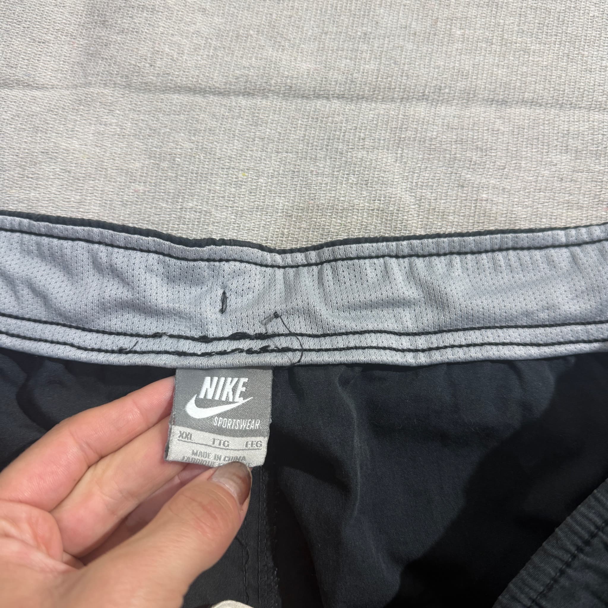 Nike Sportswear Black Cargo Shorts XXL — photo 4 of 6