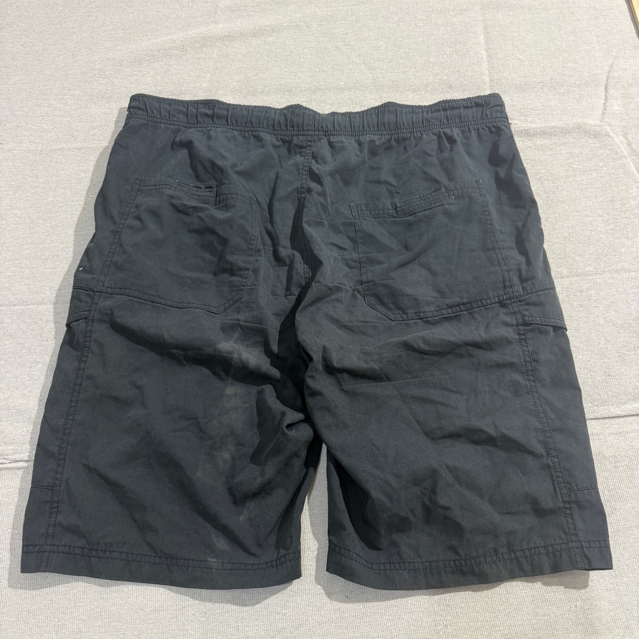 Nike Sportswear Black Cargo Shorts XXL — photo 5 of 6