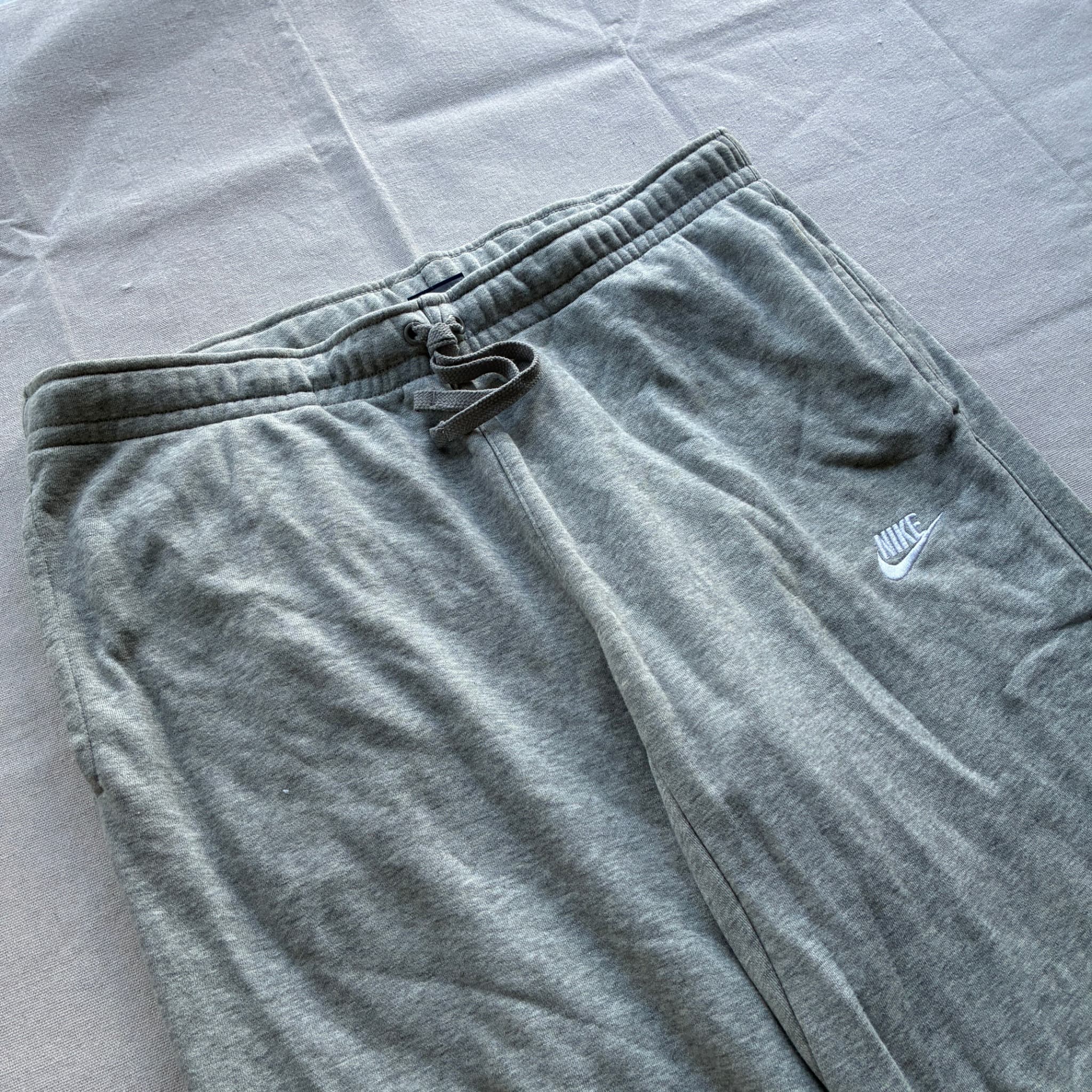 Nike Sportswear Club Fleece Open Hem Sweatpants Grey Baggy Vintage XL — photo 3 of 11