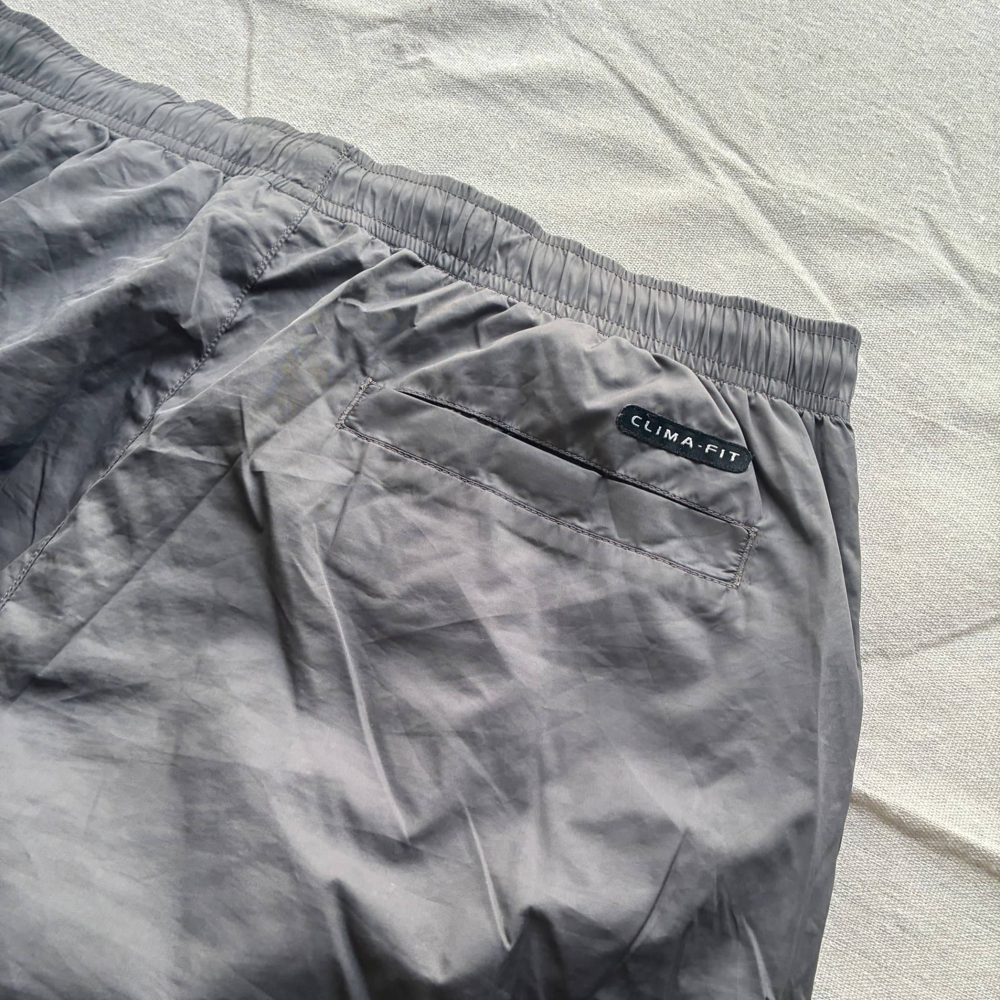 Nike Sportswear Grey Nylon Cargo Capri Pants Drawstring Hem Size XL — photo 6 of 7