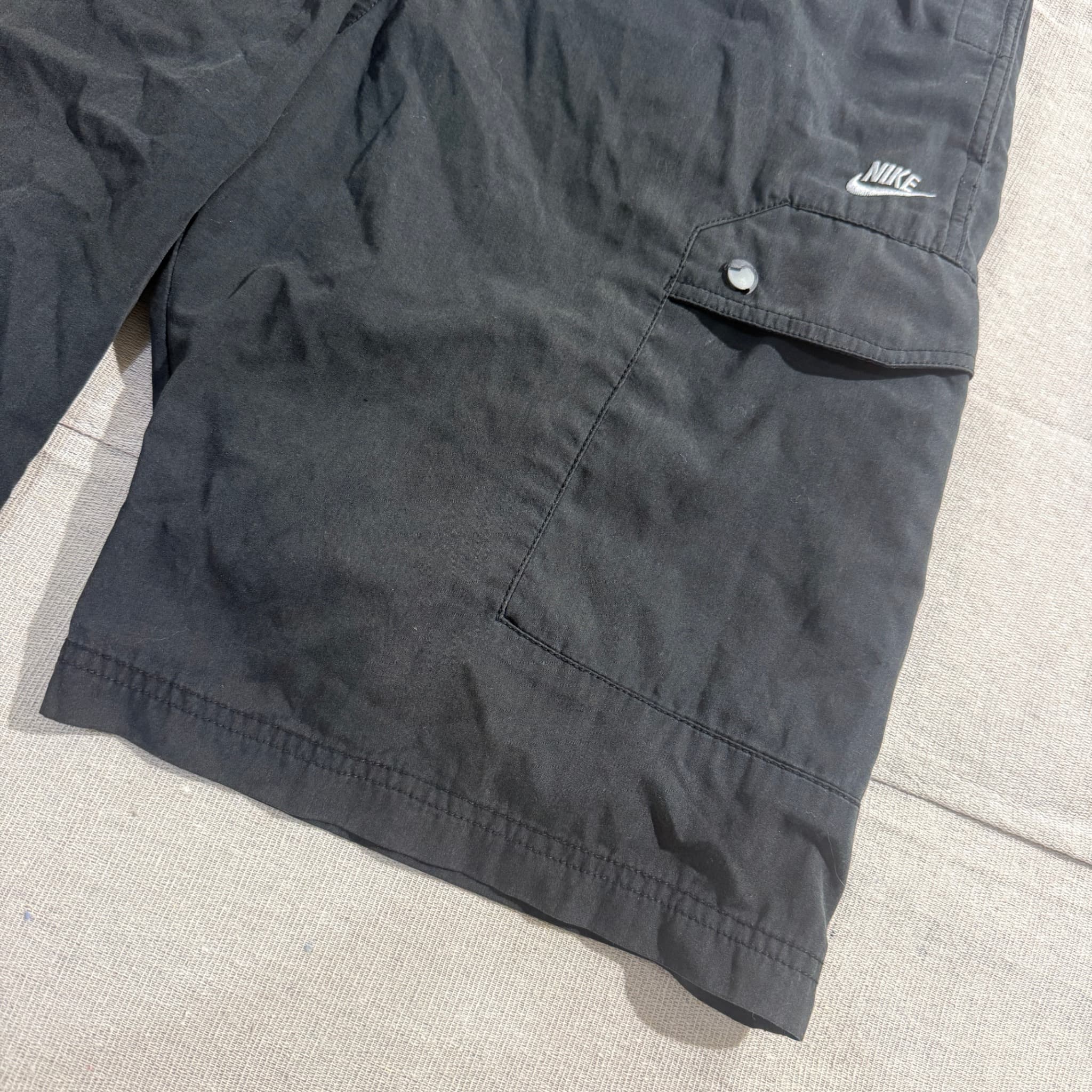 Nike Sportswear Woven Cargo Shorts Black — photo 2 of 6