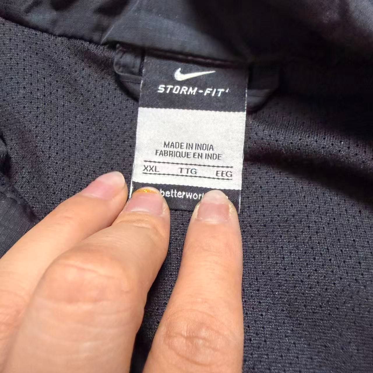 Nike Storm-FIT Lightweight Hooded Rain Jacket Black — photo 4 of 9