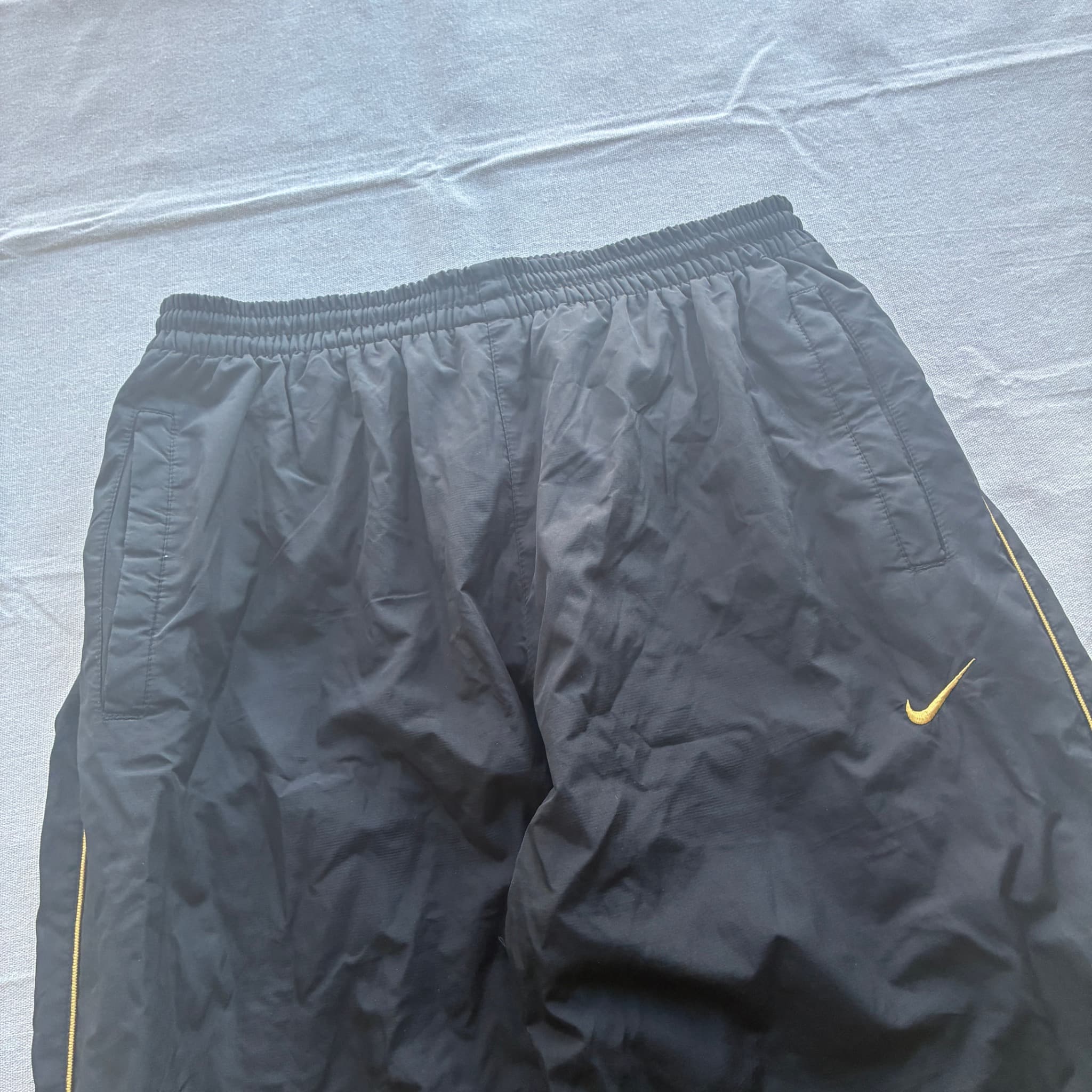 Nike Vintage Black And Gold Track Pants — photo 3 of 6