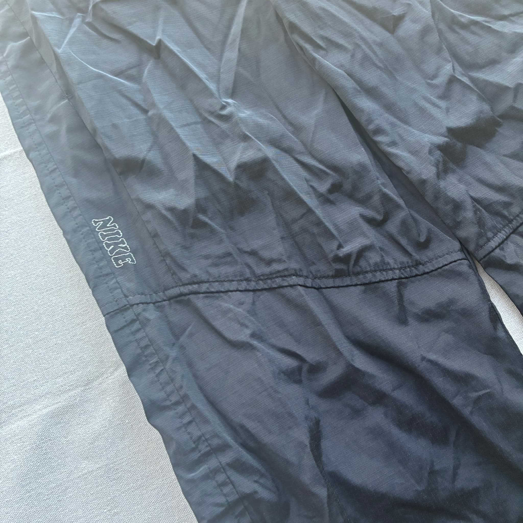 Nike Vintage Black Nylon Track Pants 2000s Release — photo 2 of 6