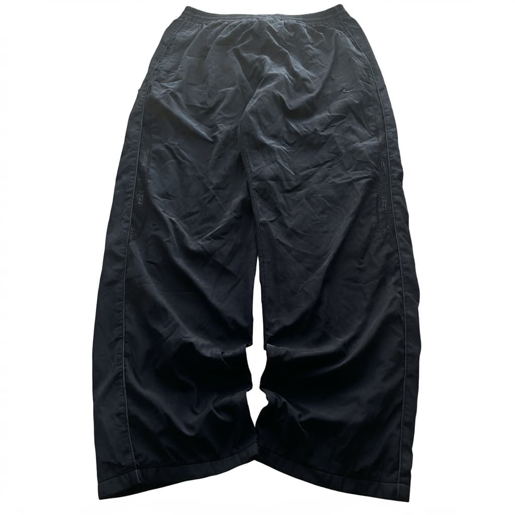 Nike Vintage Black Nylon Track Pants 2000s Release — photo 1 of 7