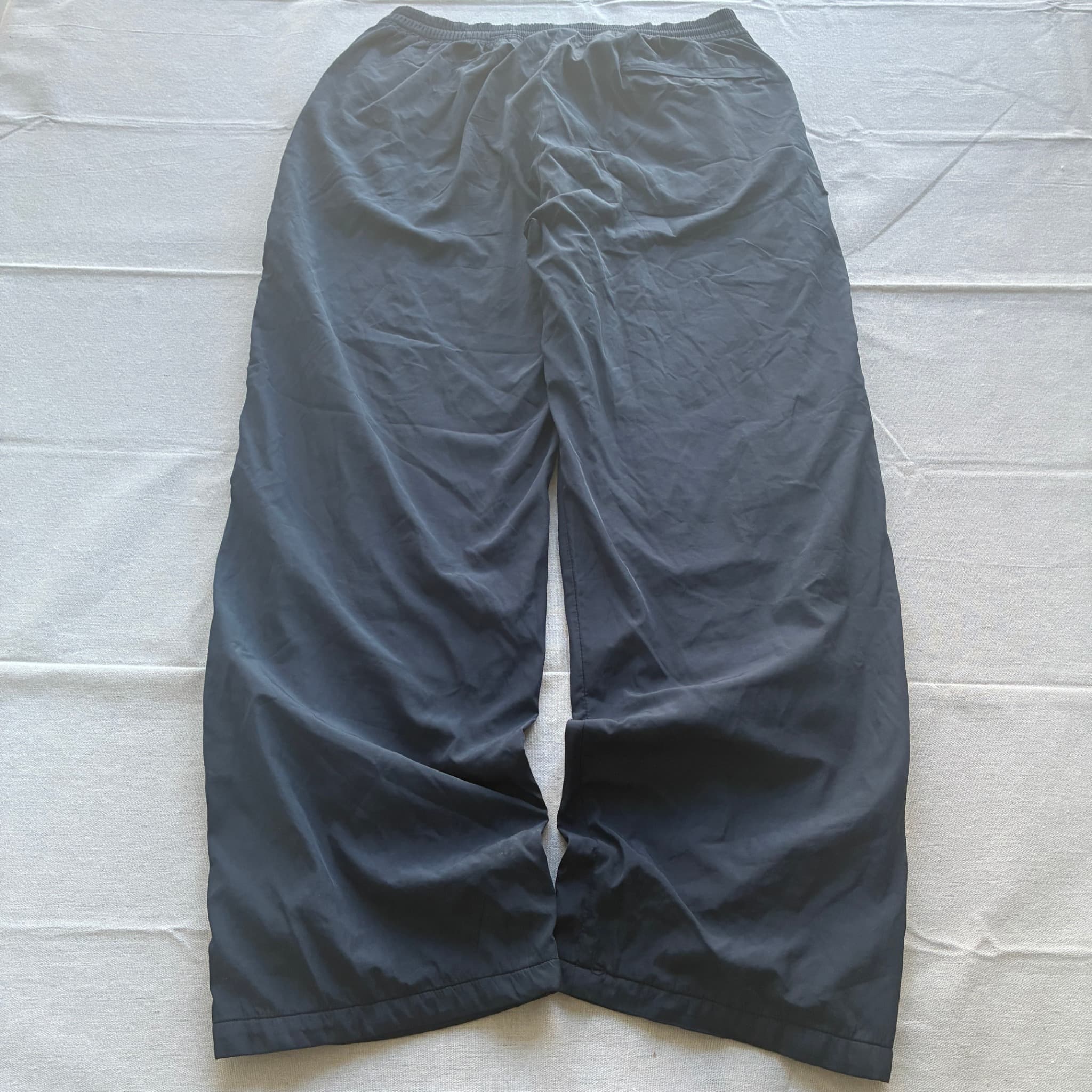 Nike Vintage Black Nylon Track Pants 2000s Release — photo 6 of 7