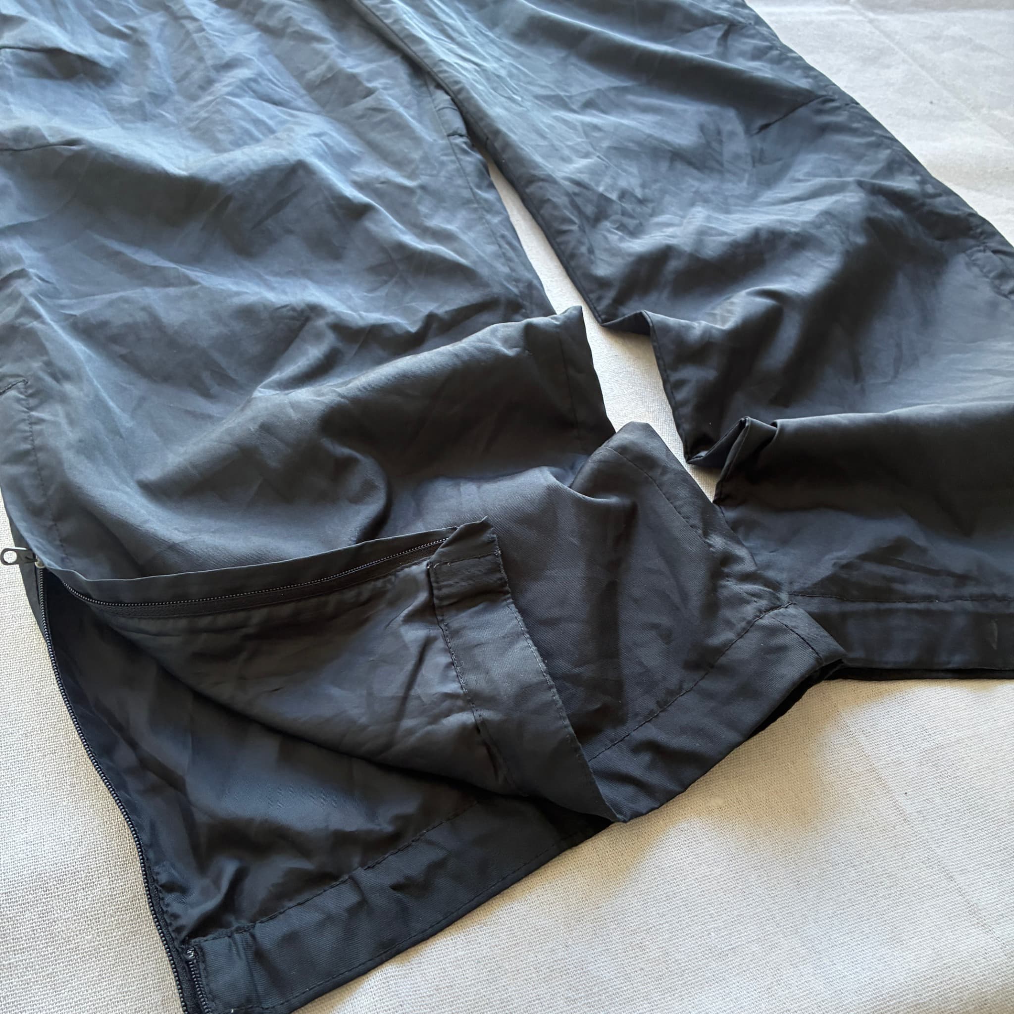 Nike Vintage Black Nylon Track Pants XL — photo 2 of 8