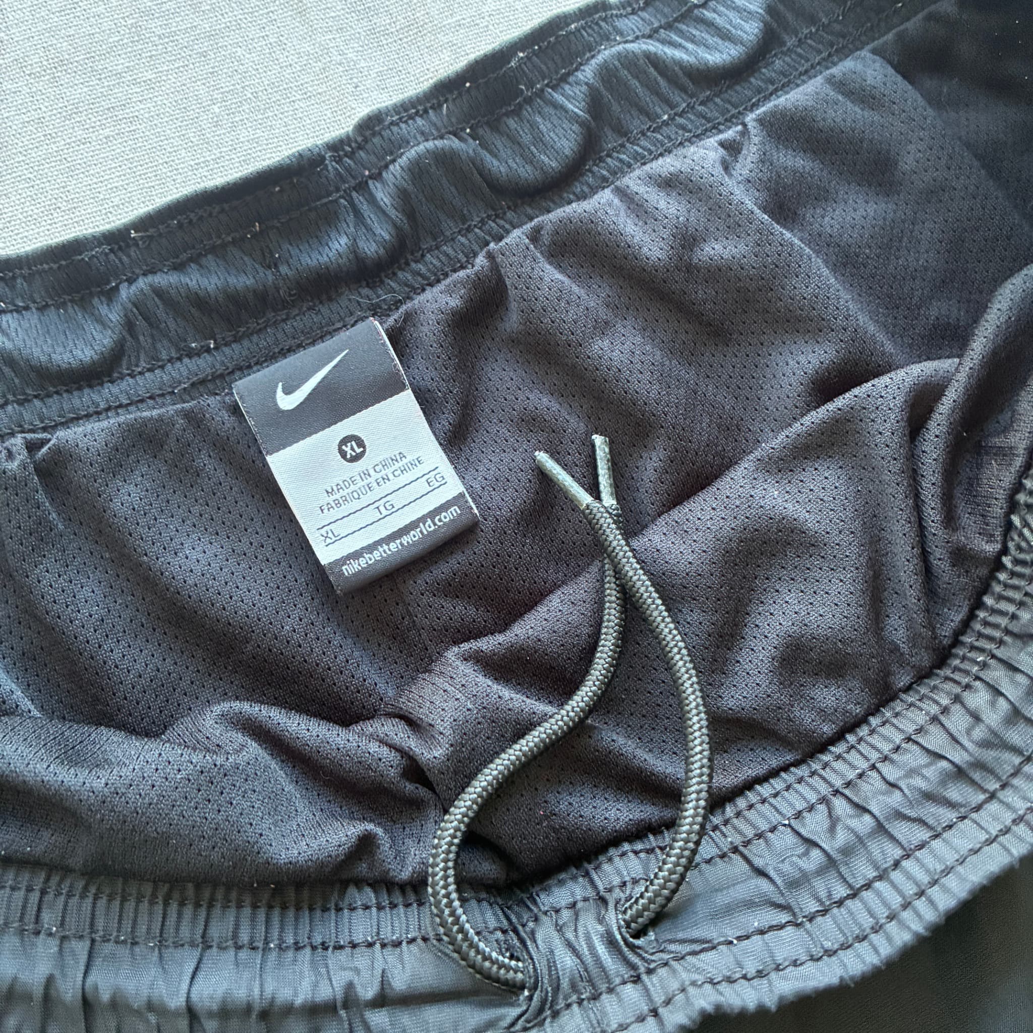 Nike Vintage Black Nylon Track Pants XL — photo 4 of 8