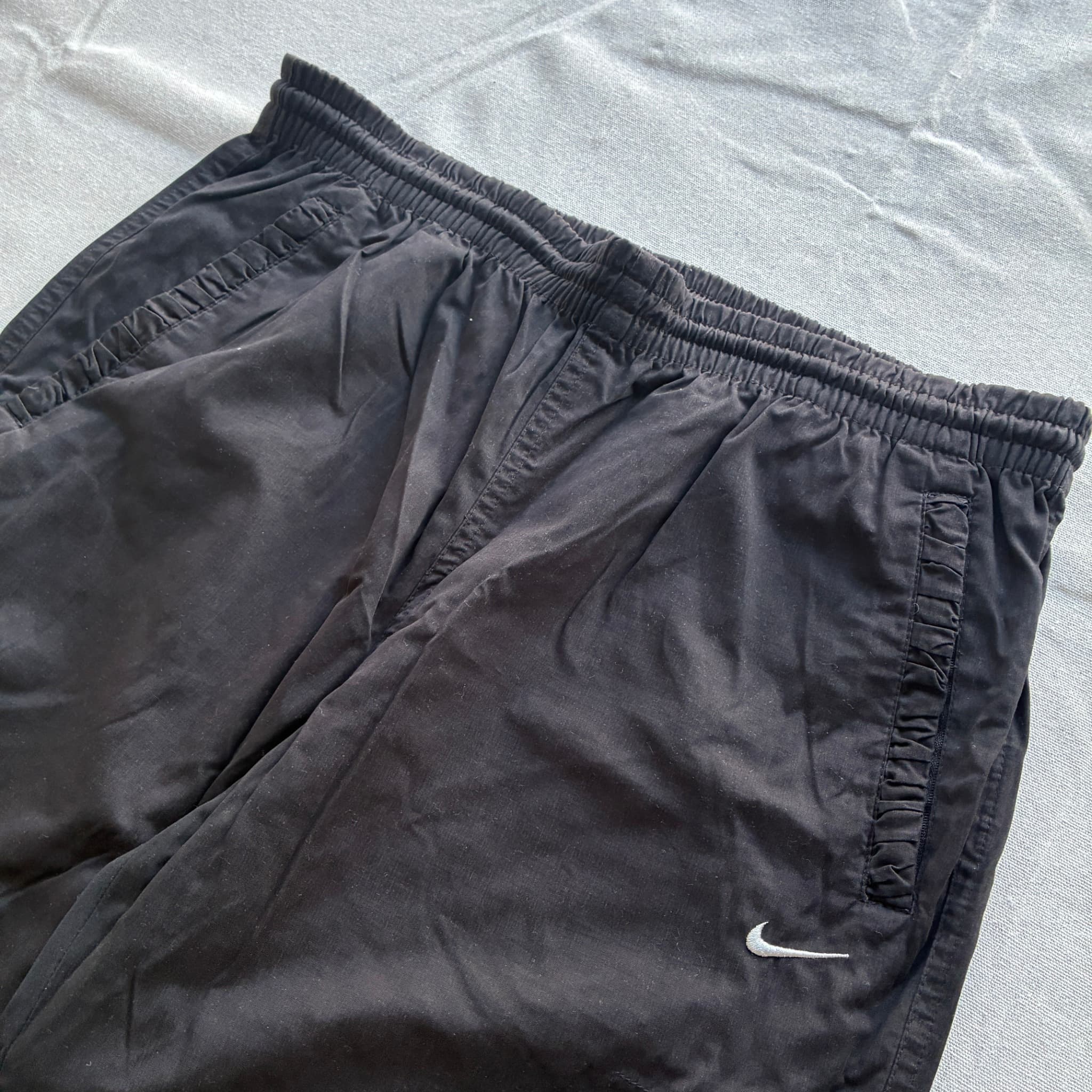 Nike Vintage Cargo Shorts Black 'Nothing Impossible' Detail Size L — photo 3 of 7