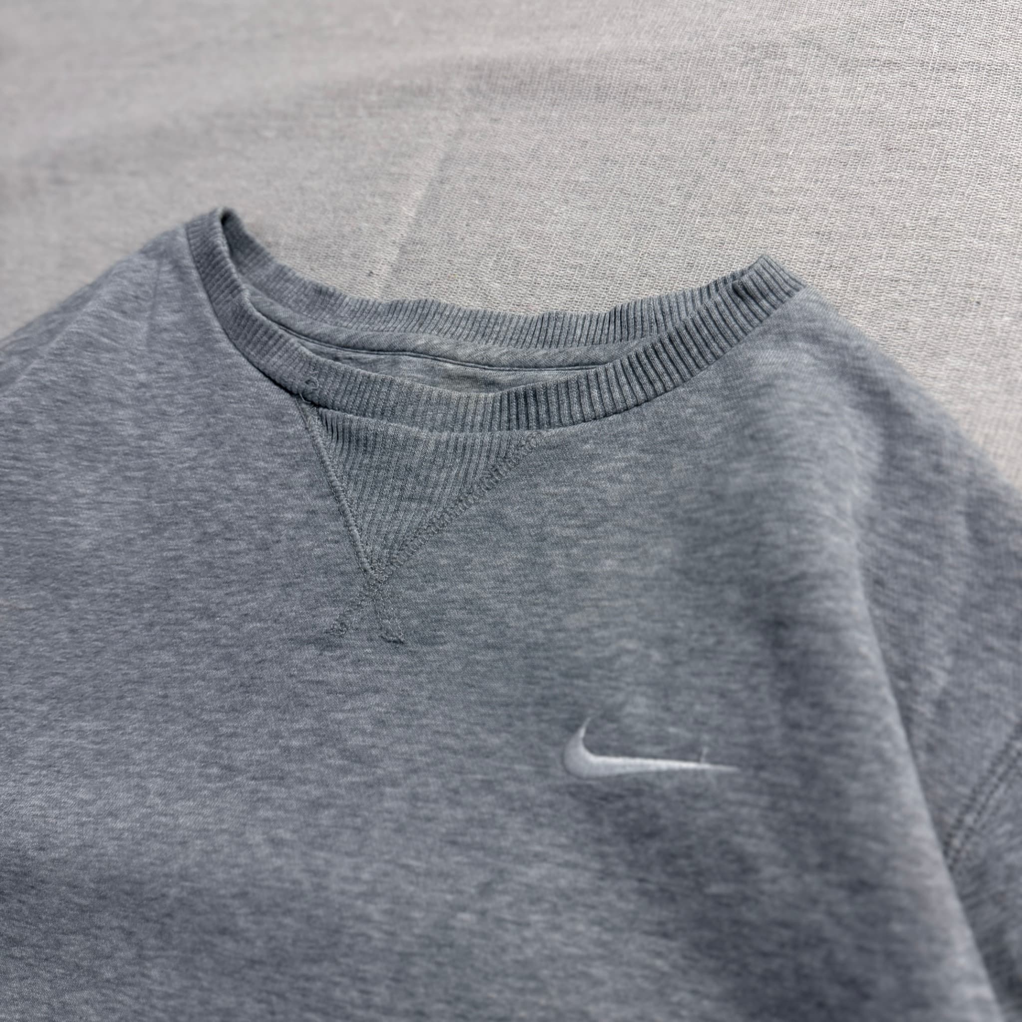 Nike Vintage Grey Crewneck Sweatshirt — photo 2 of 7