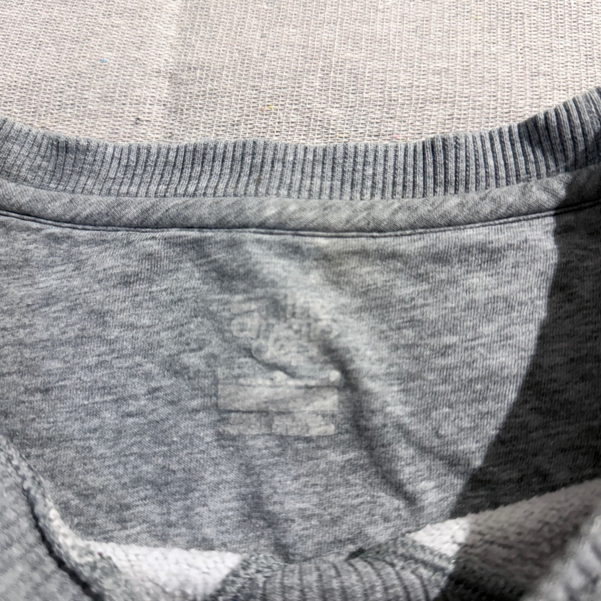 Nike Vintage Grey Crewneck Sweatshirt — photo 3 of 7