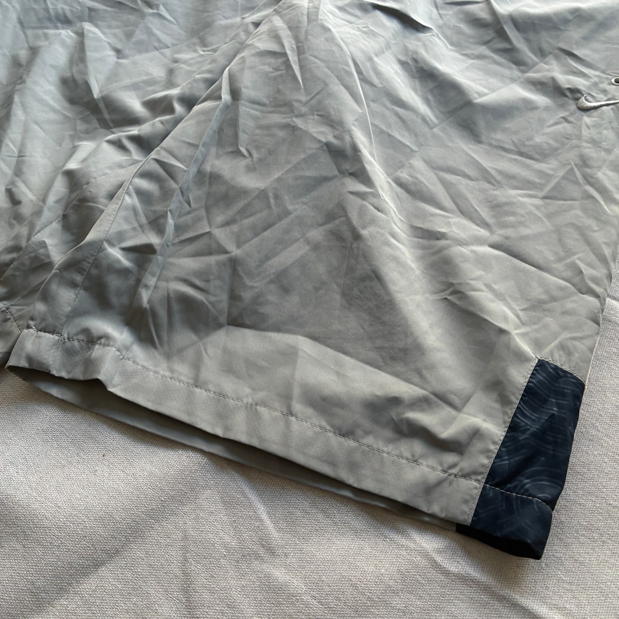Nike Vintage Nylon Athletic Shorts Grey Navy Baggy 2000s Release Size L — photo 2 of 7