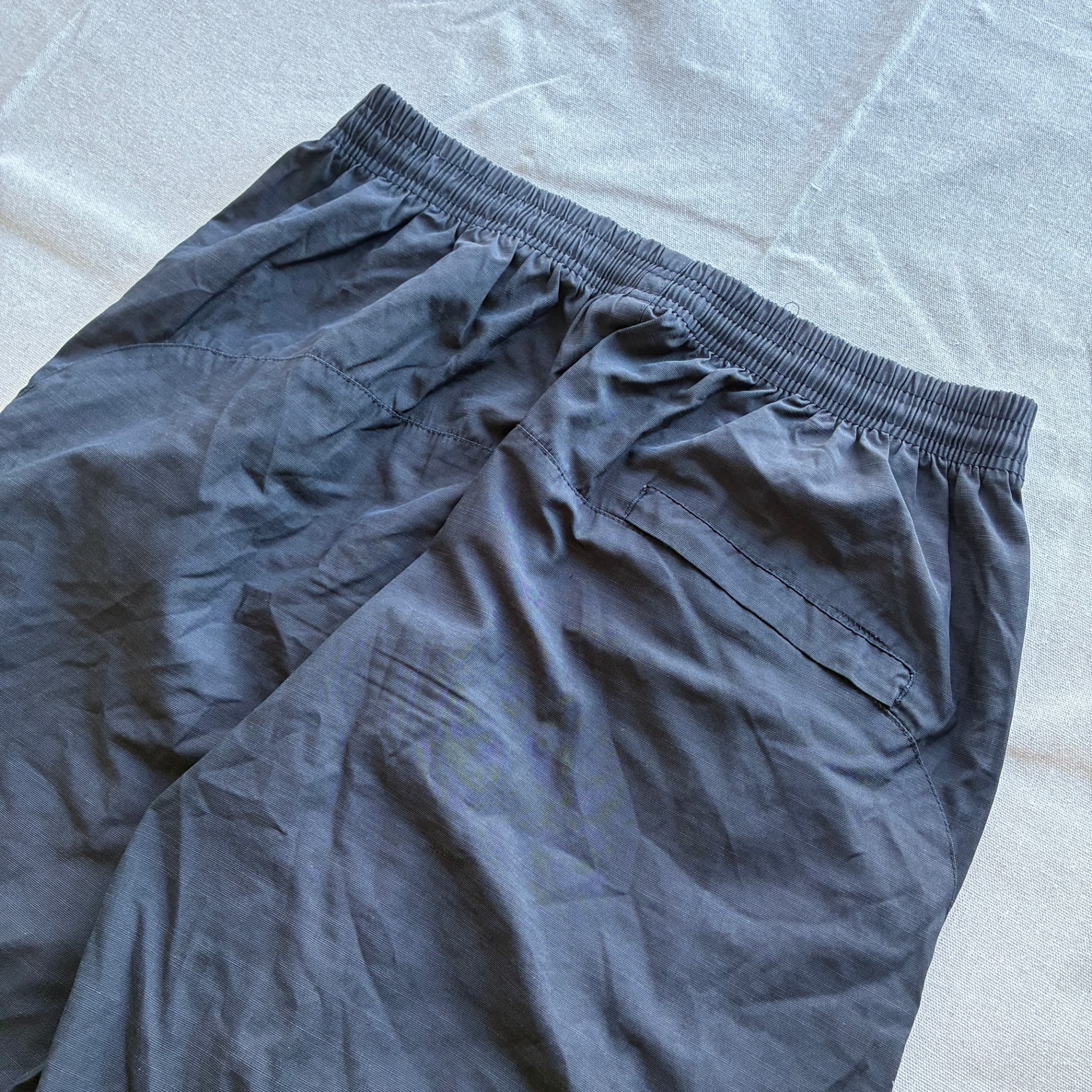 Nike Vintage Nylon Cargo Shorts Black — photo 6 of 8